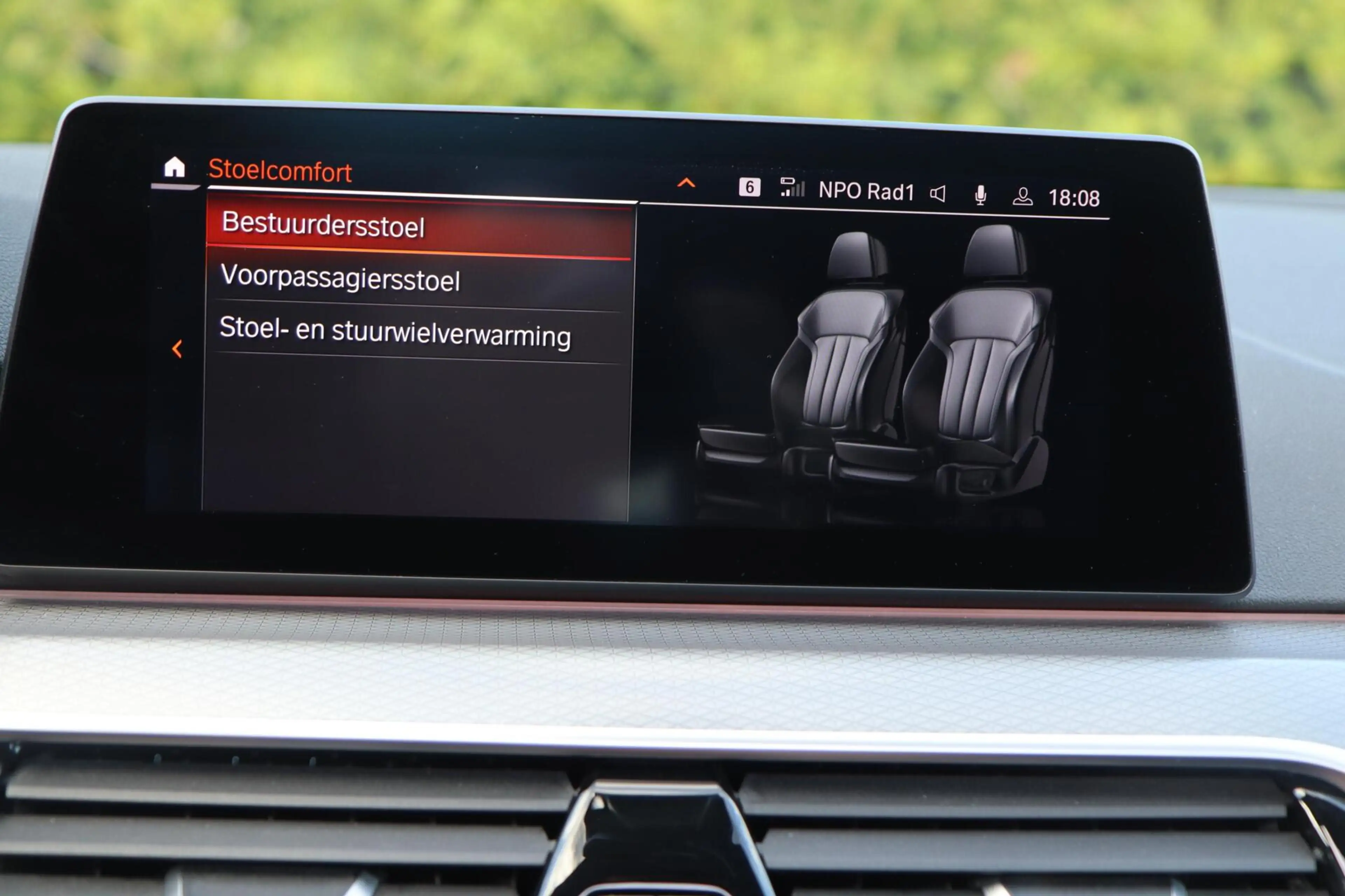 BMW 530 5-serie Touring 530i xDrive High Executive | PANO — photo 47