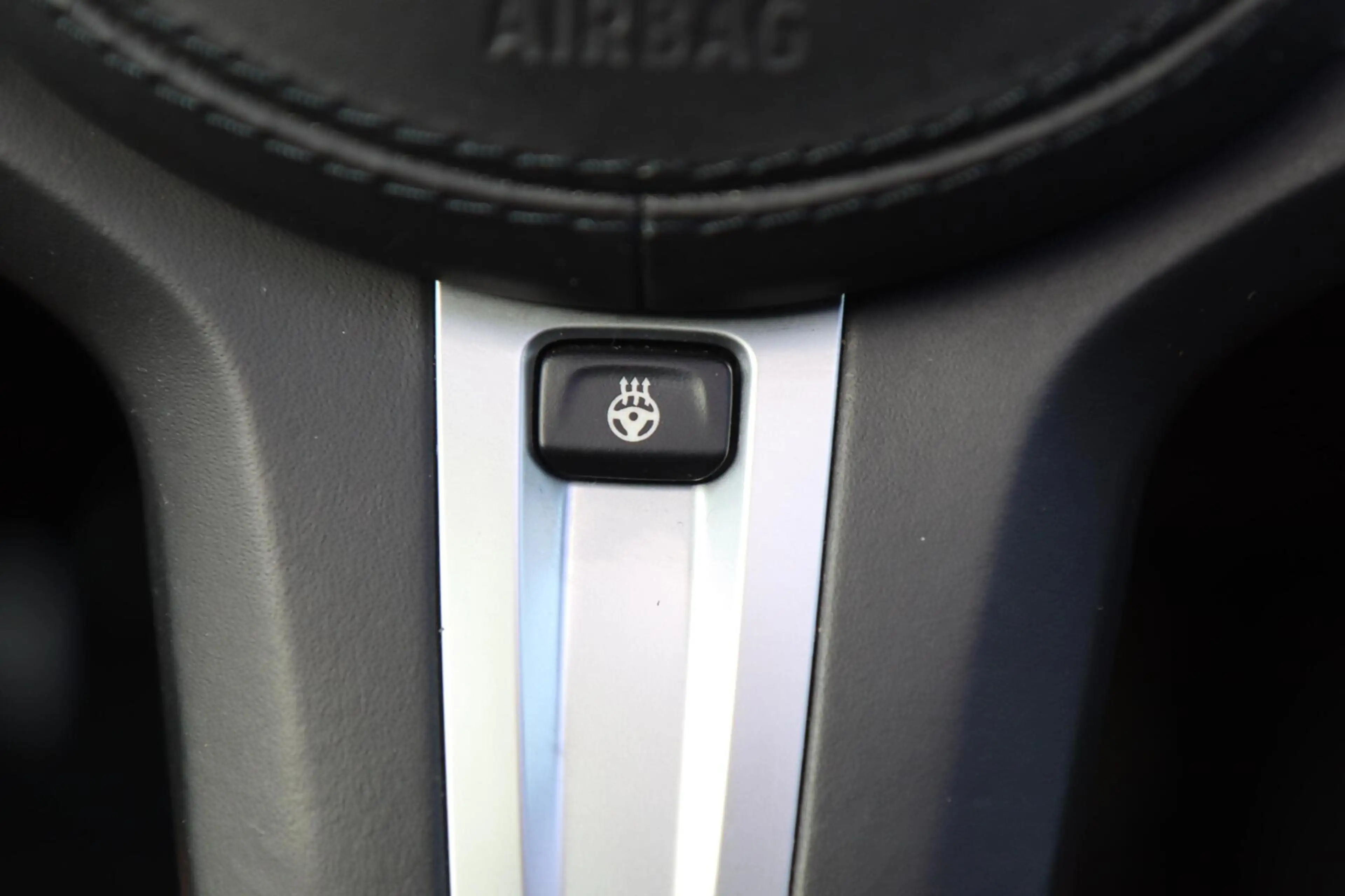 BMW 530 5-serie Touring 530i xDrive High Executive | PANO — photo 25