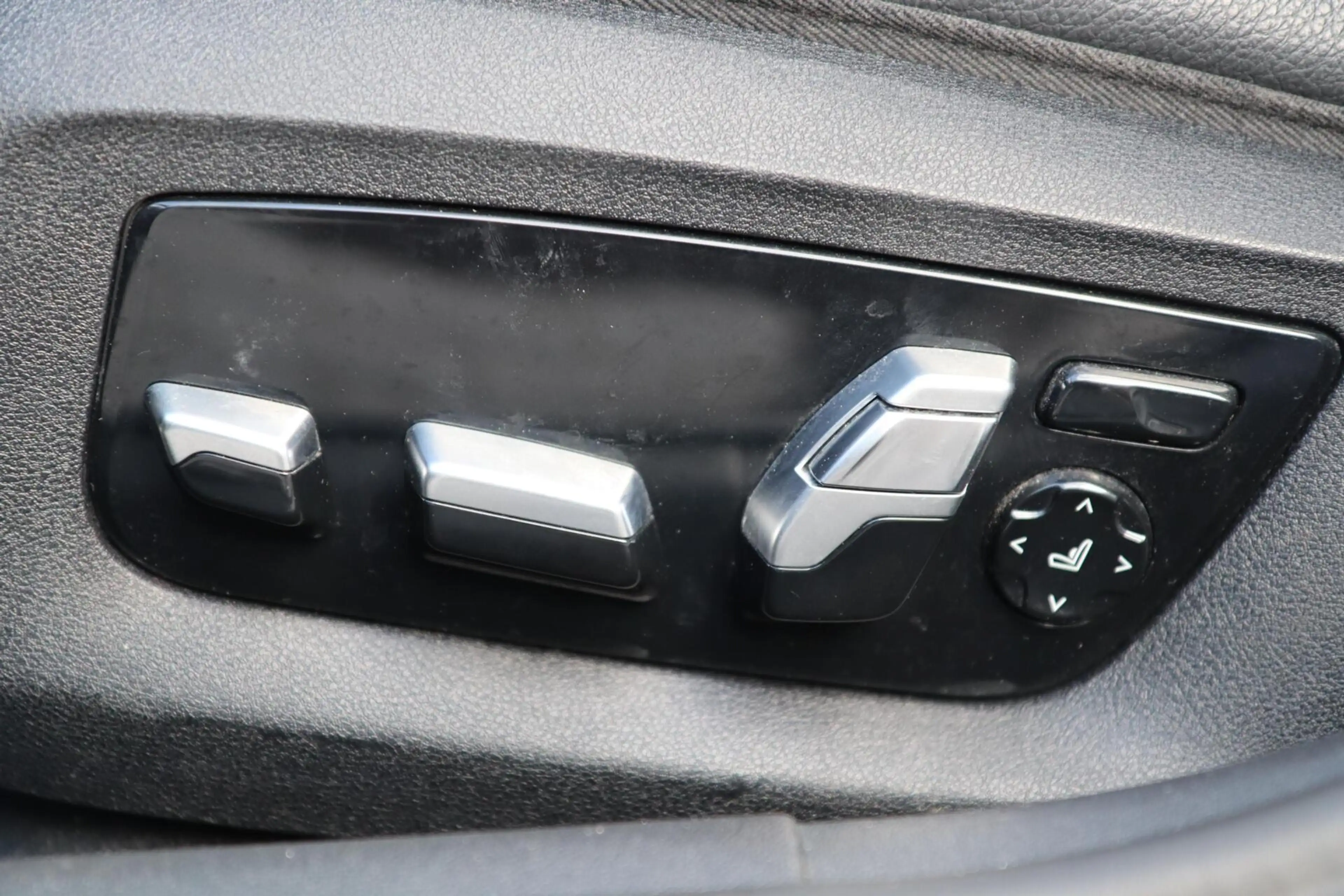 BMW 530 5-serie Touring 530i xDrive High Executive | PANO — photo 21