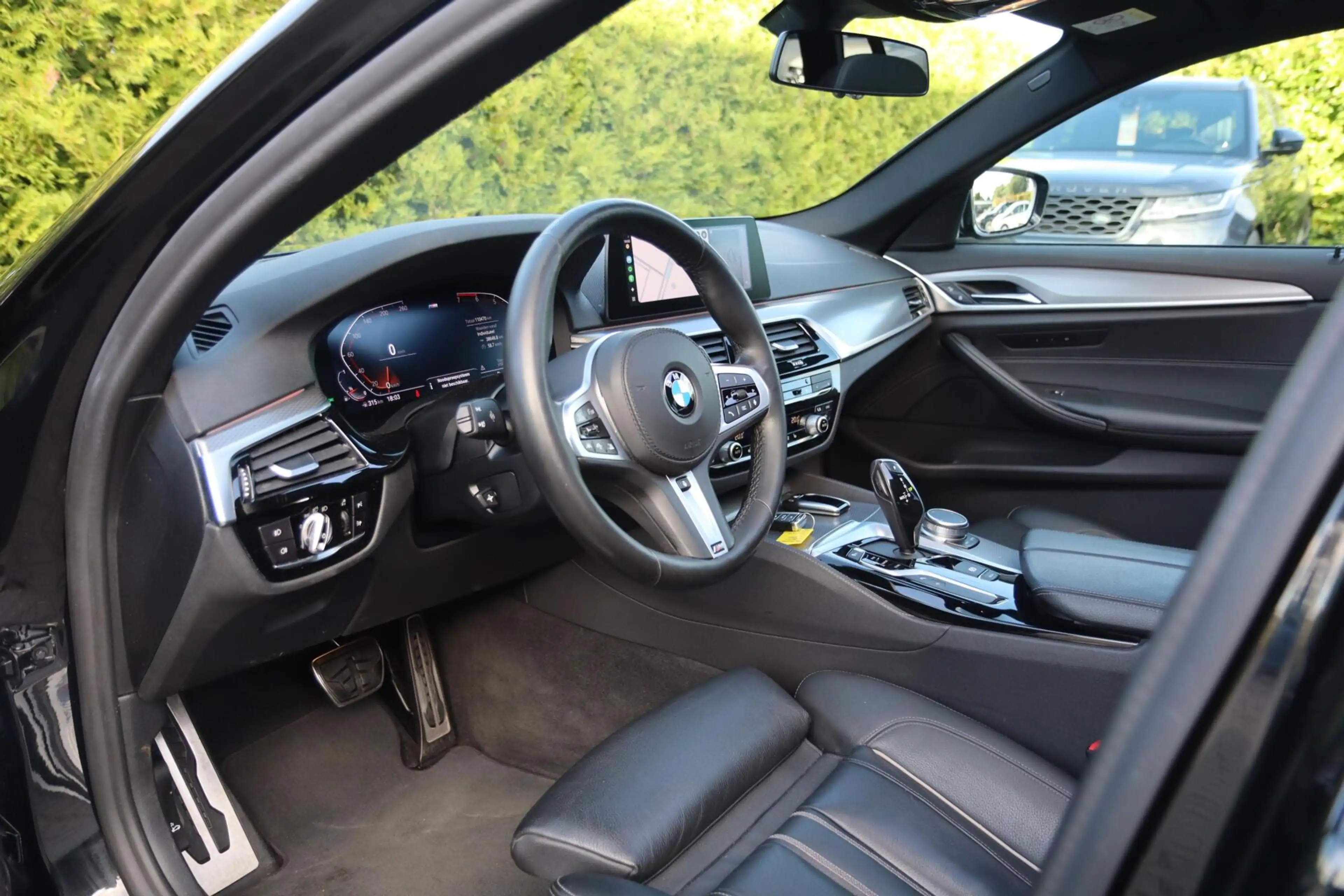 BMW 530 5-serie Touring 530i xDrive High Executive | PANO — photo 19