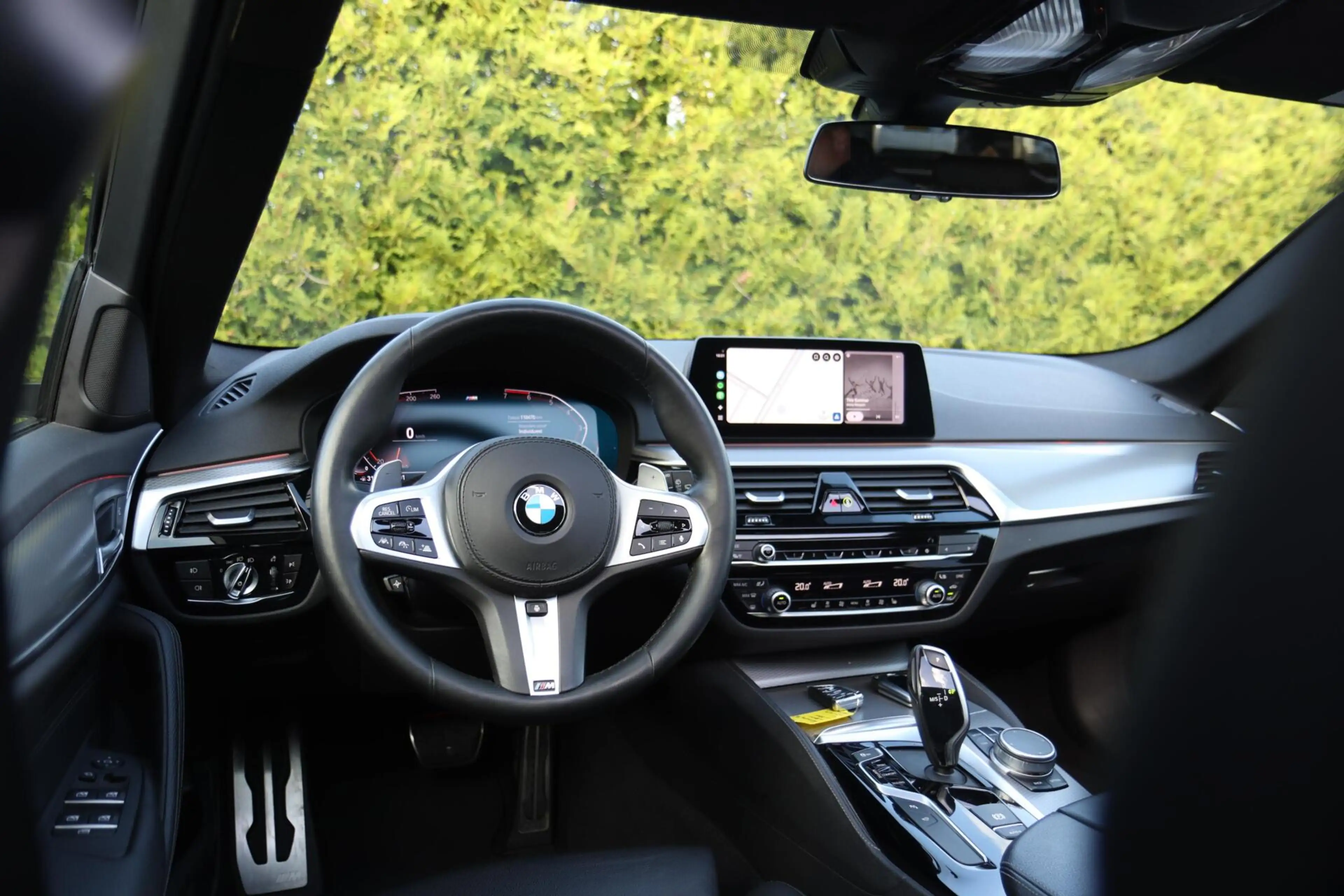 BMW 530 5-serie Touring 530i xDrive High Executive | PANO — photo 10