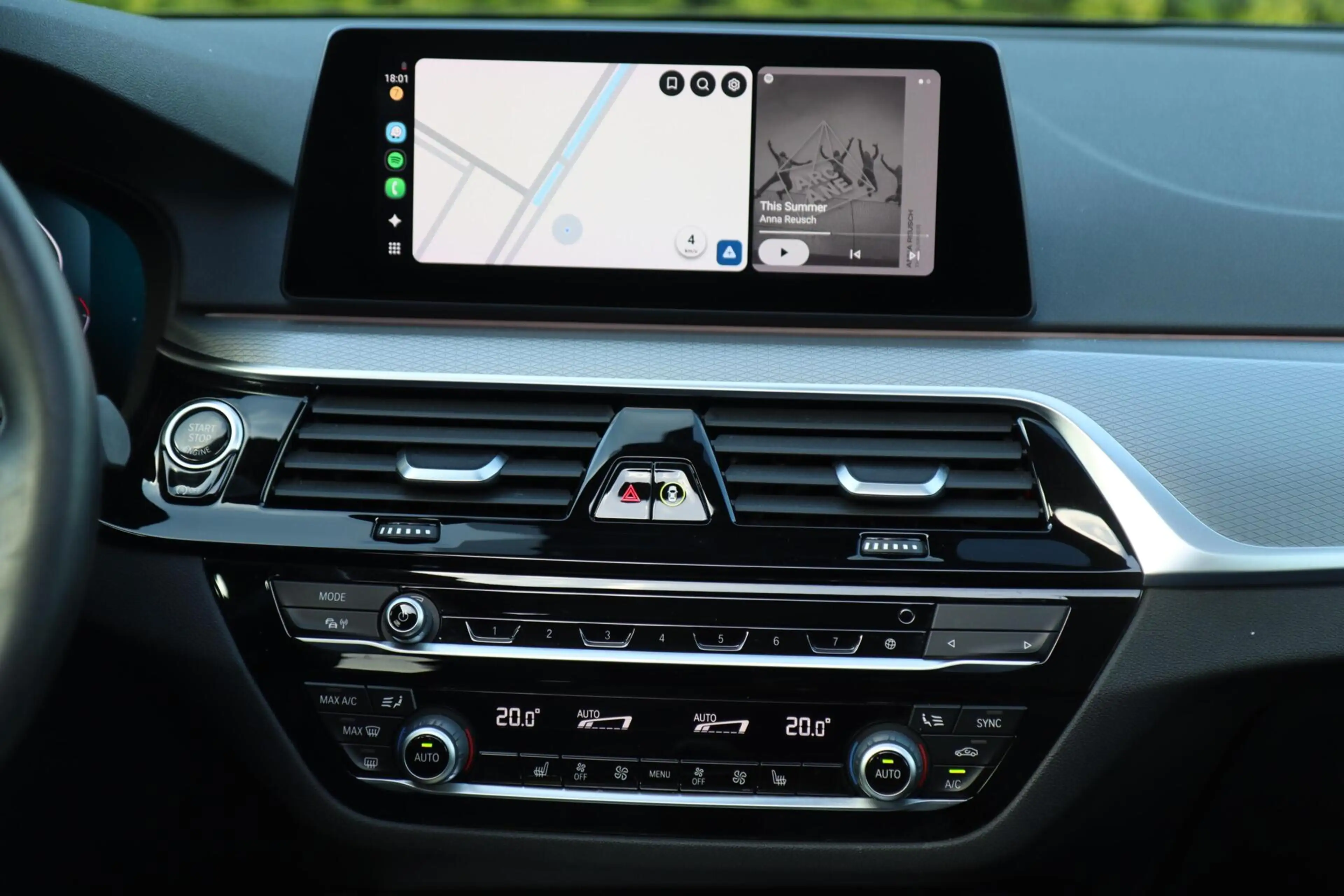 BMW 530 5-serie Touring 530i xDrive High Executive | PANO — photo 12