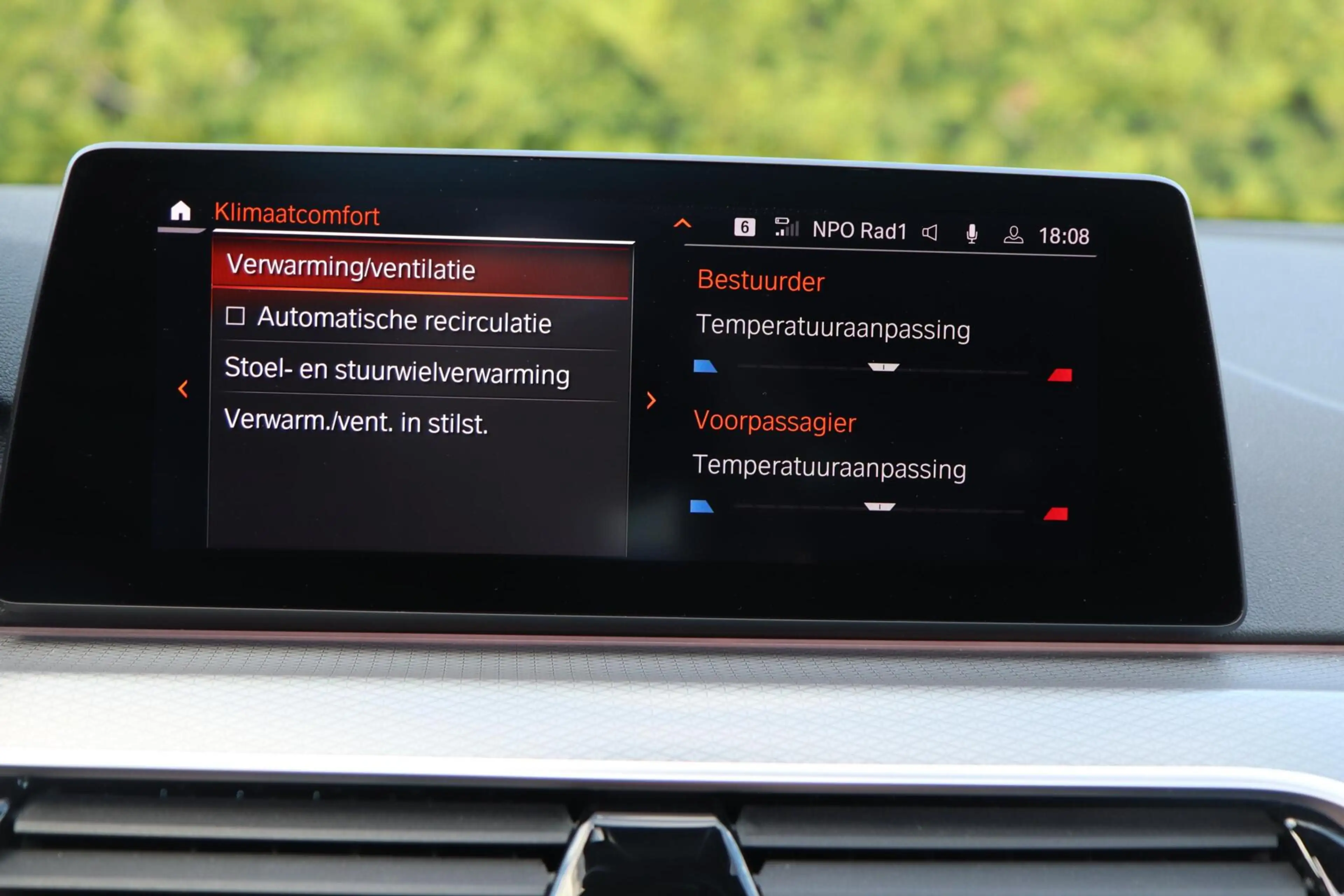 BMW 530 5-serie Touring 530i xDrive High Executive | PANO — photo 49
