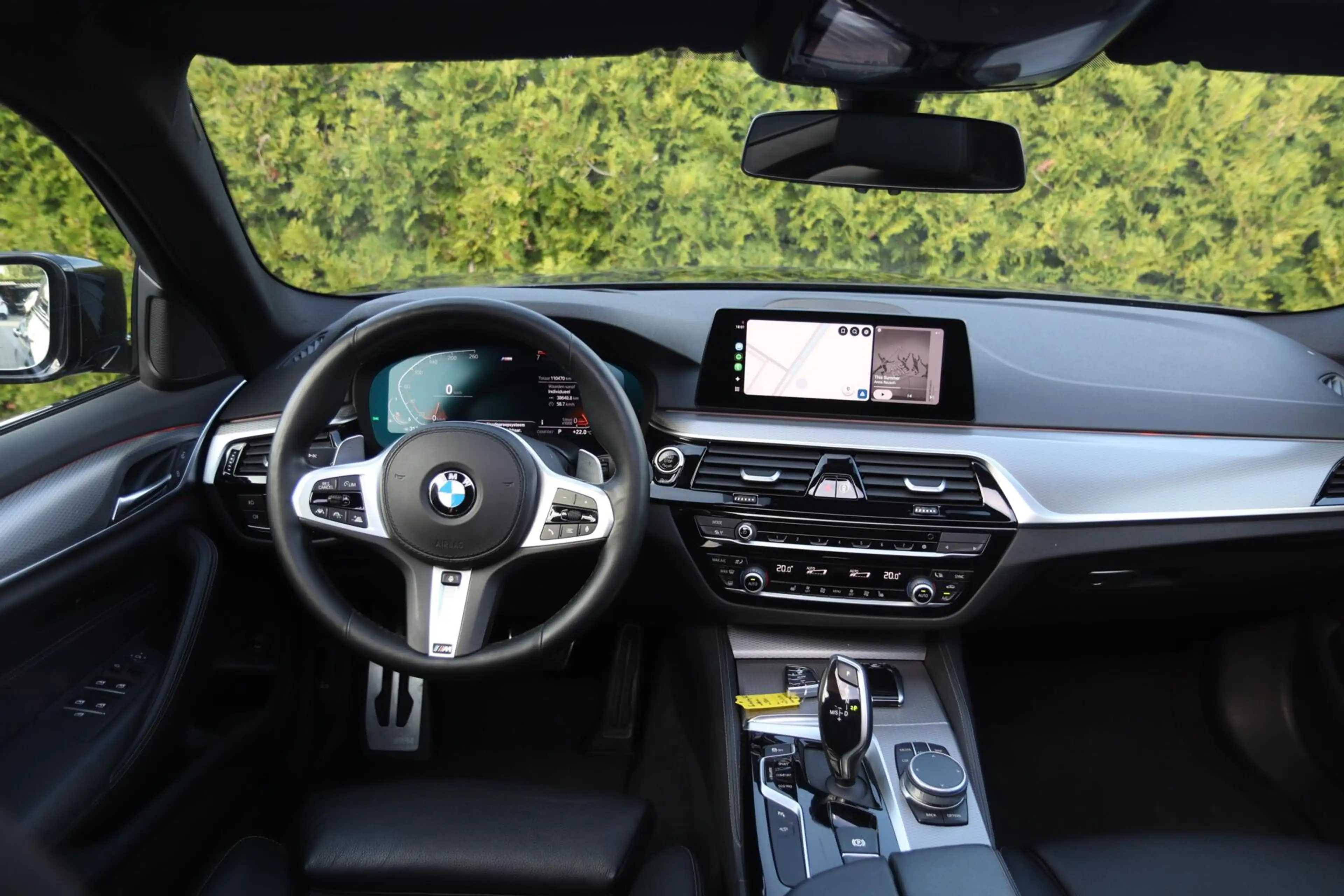 BMW 530 5-serie Touring 530i xDrive High Executive | PANO — photo 9