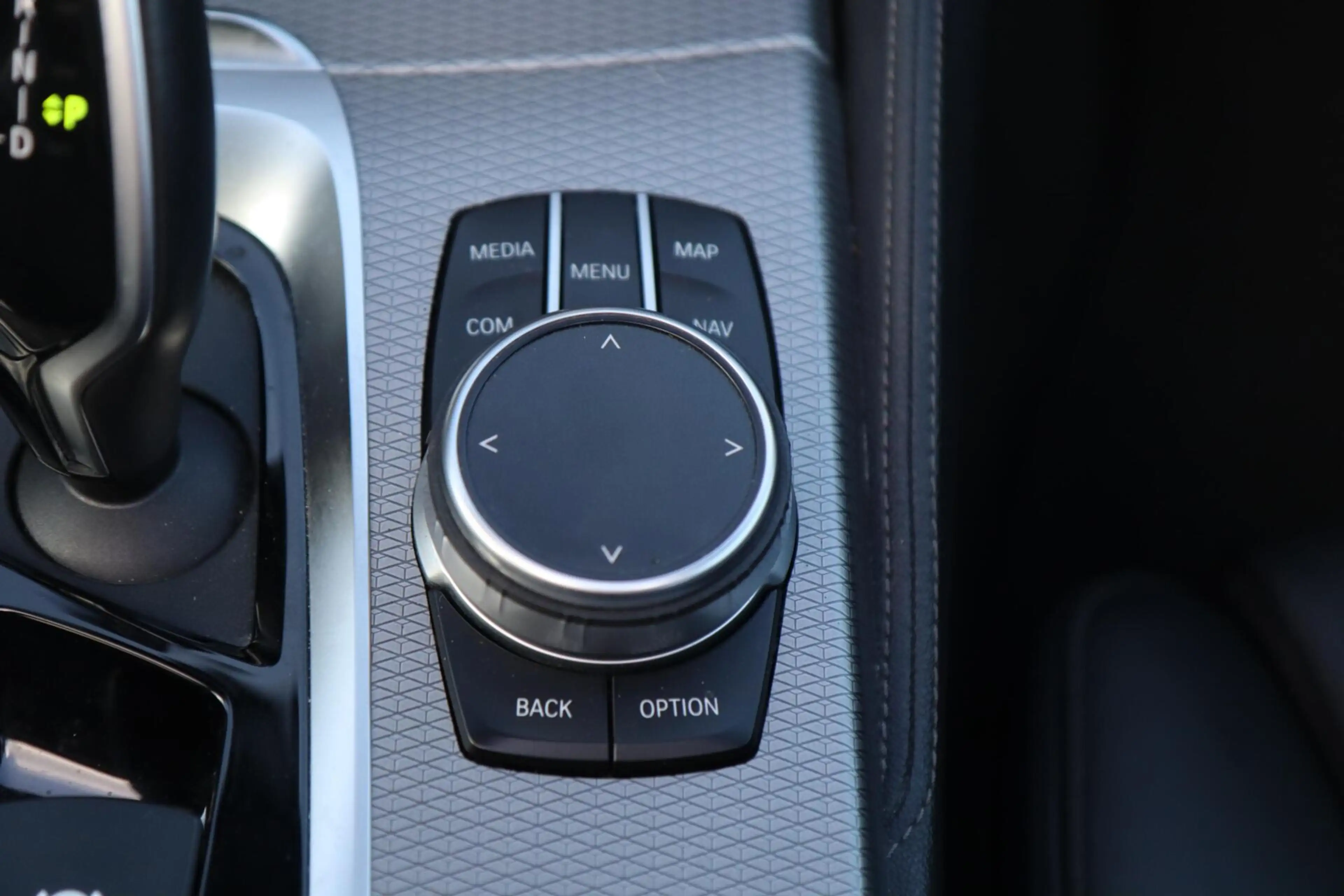 BMW 530 5-serie Touring 530i xDrive High Executive | PANO — photo 15