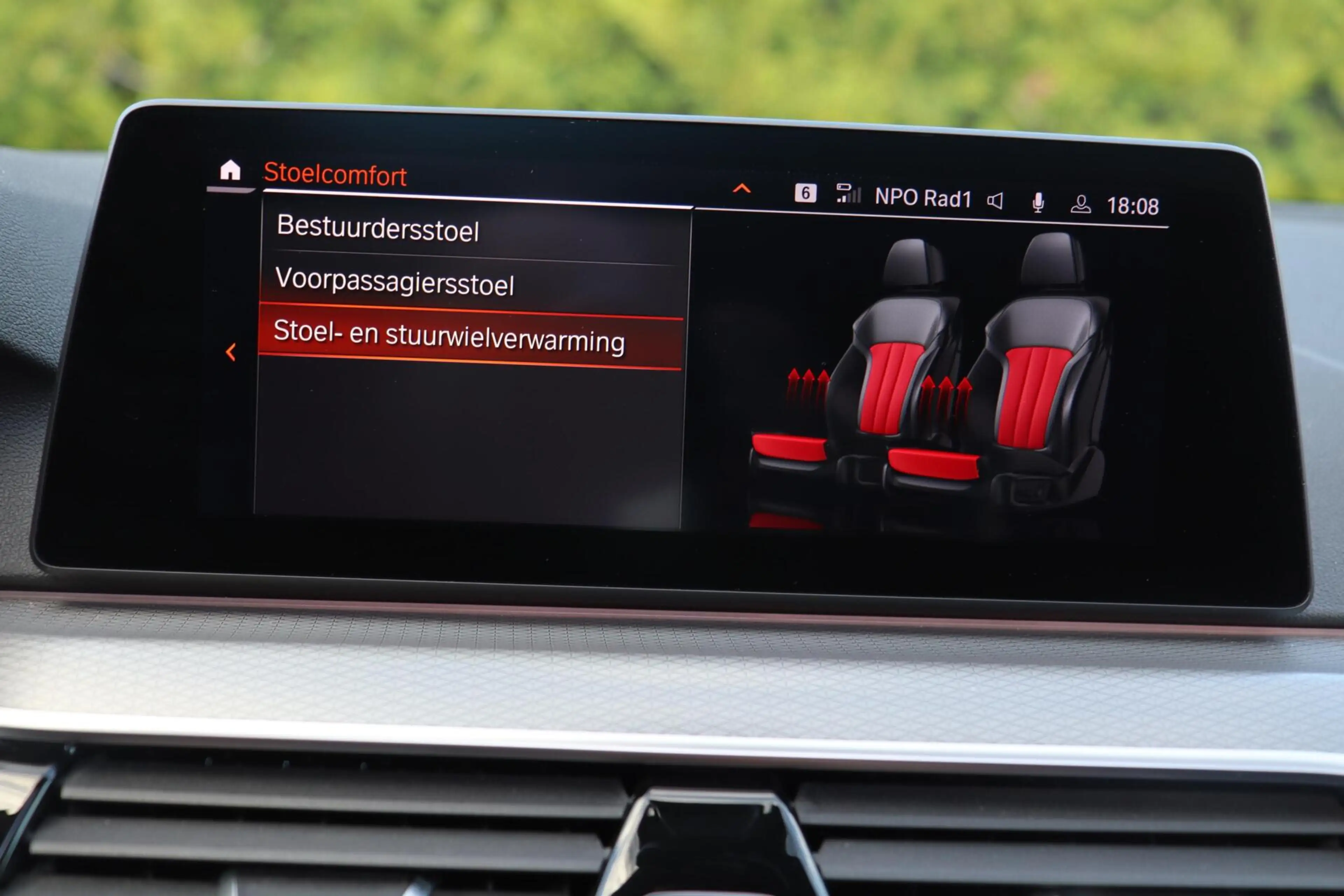 BMW 530 5-serie Touring 530i xDrive High Executive | PANO — photo 48