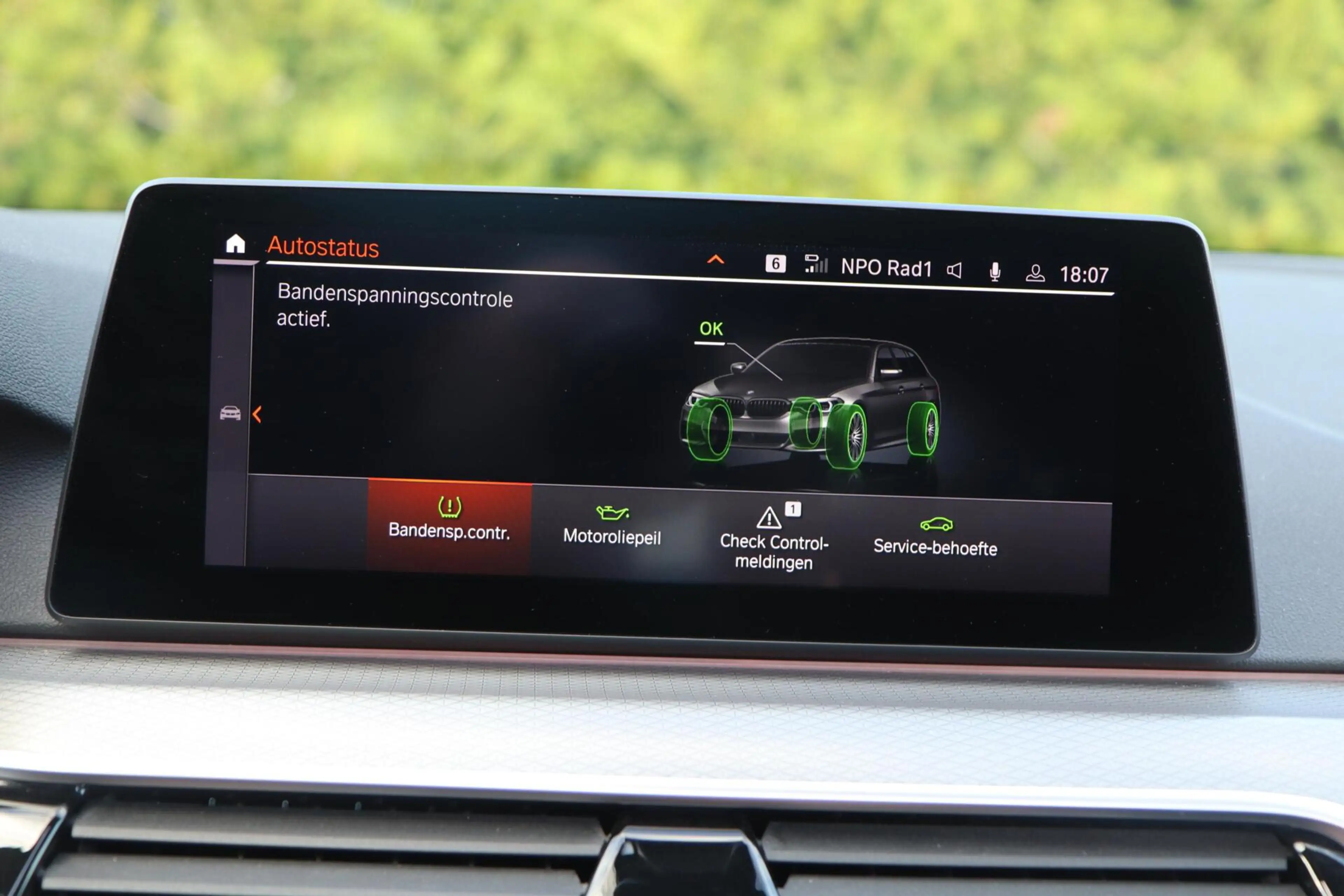 BMW 530 5-serie Touring 530i xDrive High Executive | PANO — photo 39
