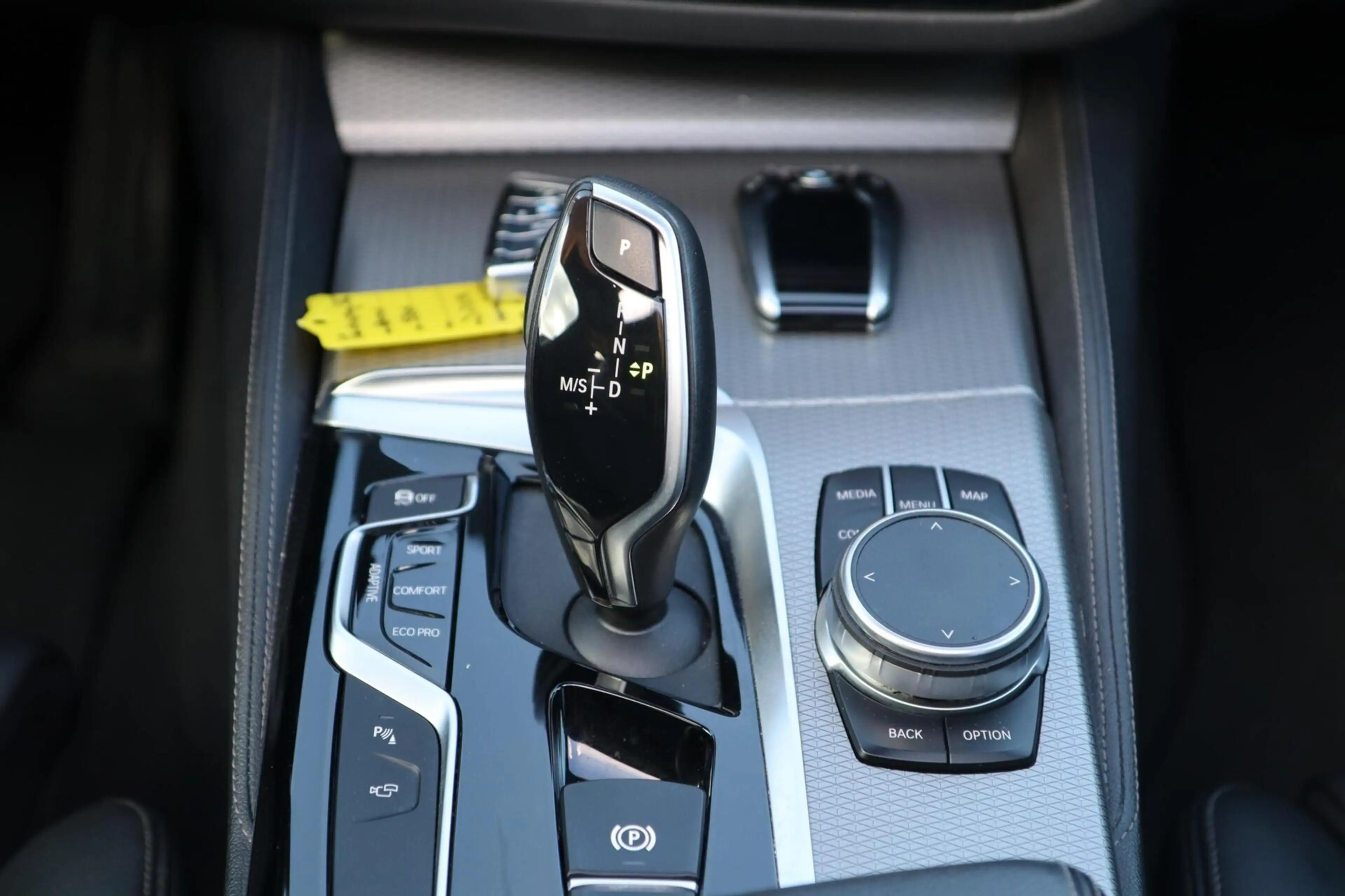BMW 530 5-serie Touring 530i xDrive High Executive | PANO — photo 14