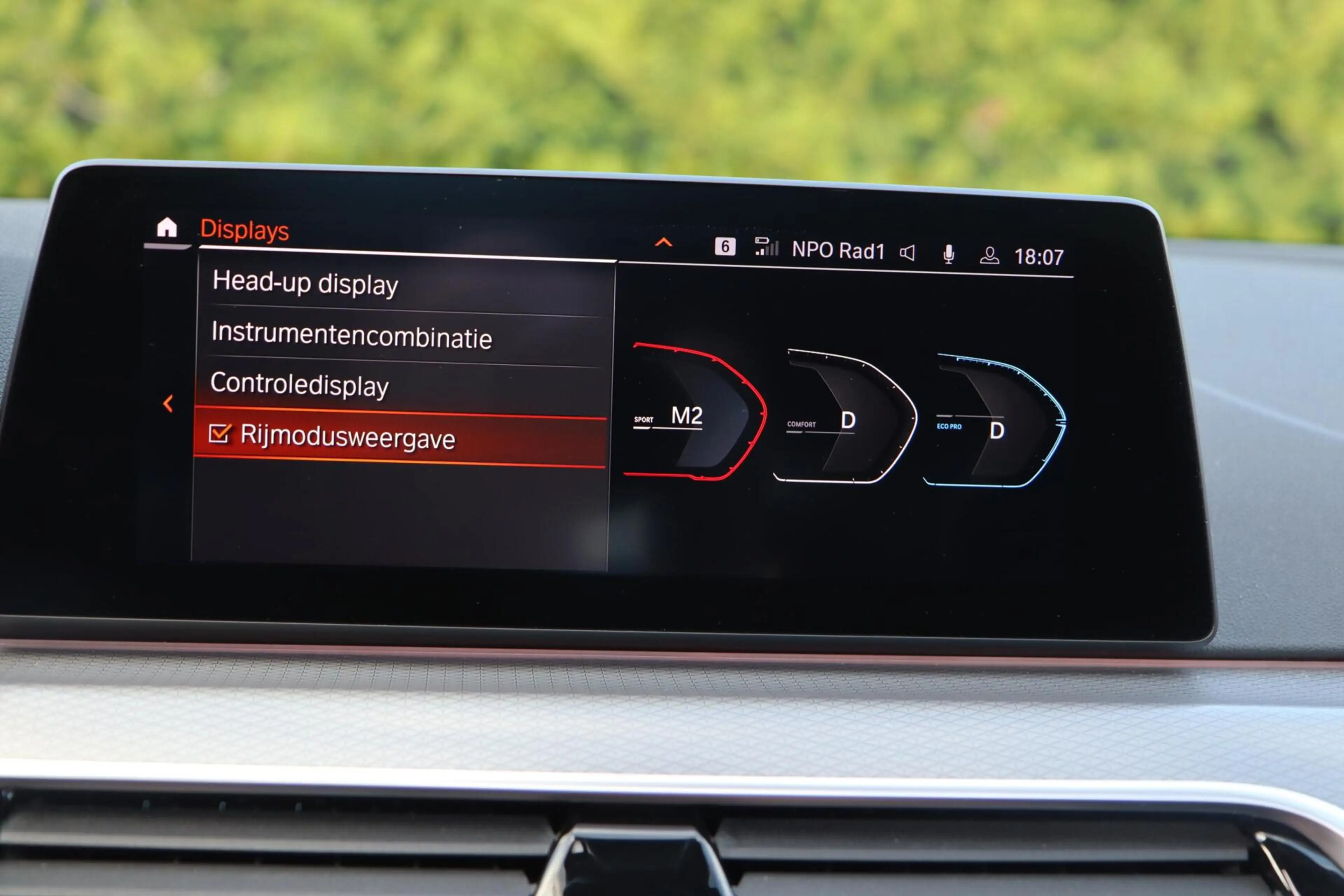 BMW 530 5-serie Touring 530i xDrive High Executive | PANO — photo 44