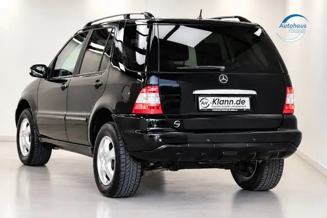 Mercedes-Benz M-Class view 6