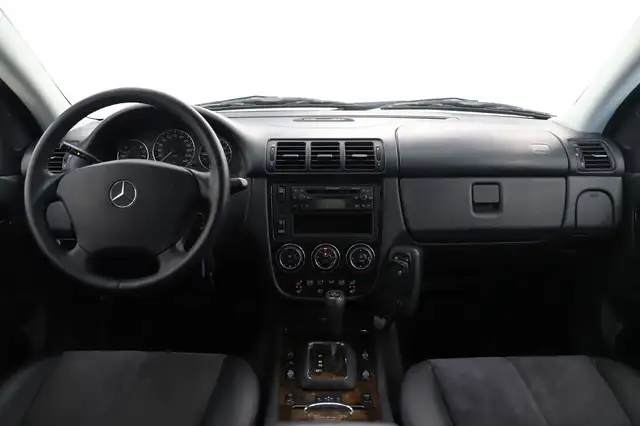 Mercedes-Benz M-Class view 14
