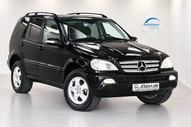 2005 Mercedes-Benz M-Class in Black for sale