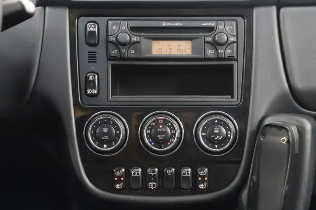 Mercedes-Benz M-Class view 16