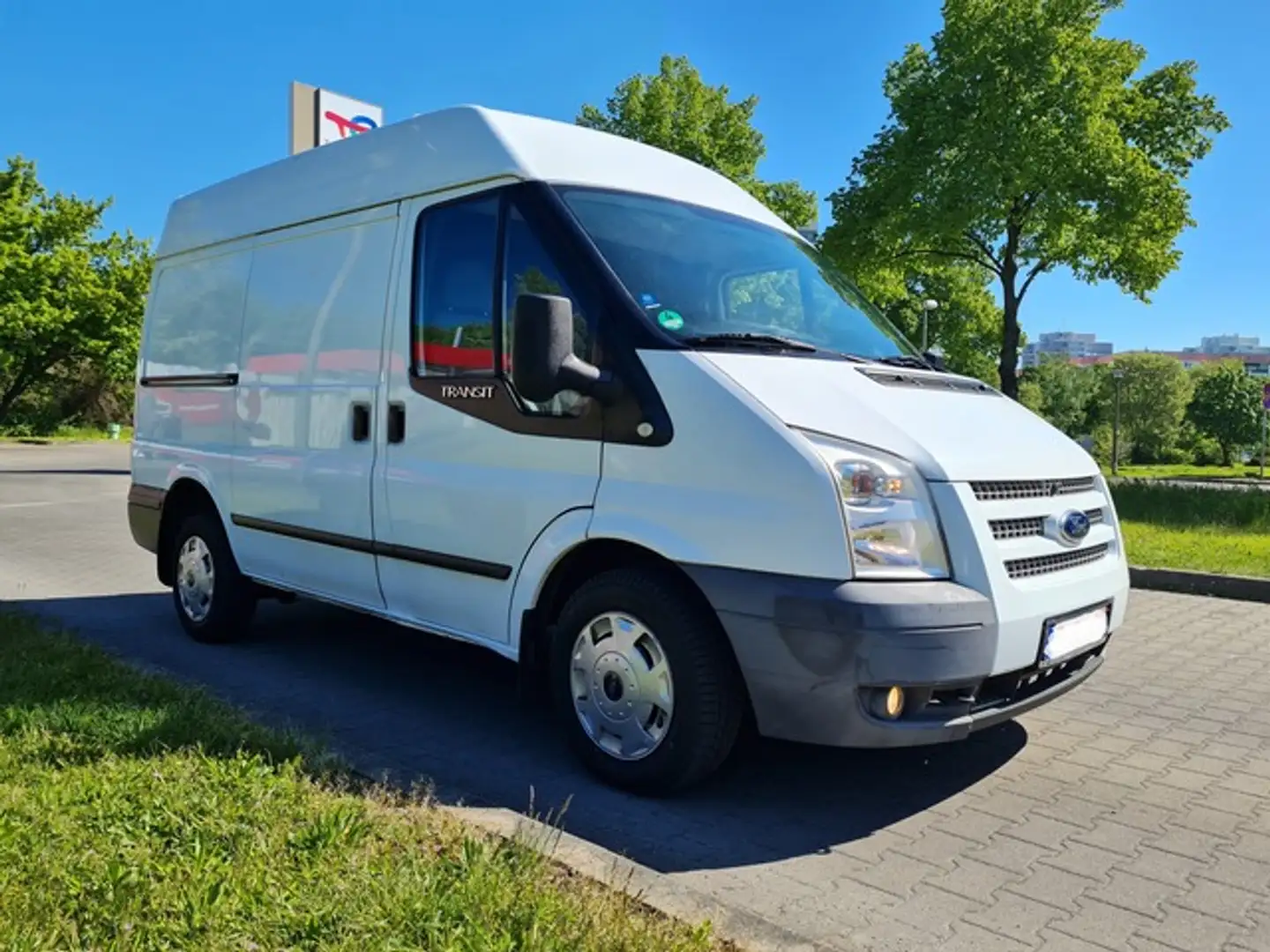 Ford Transit HOCH + KLIMA +TÜV NEU + 1.HAND+ TEMPOMAT Weiß - 2
