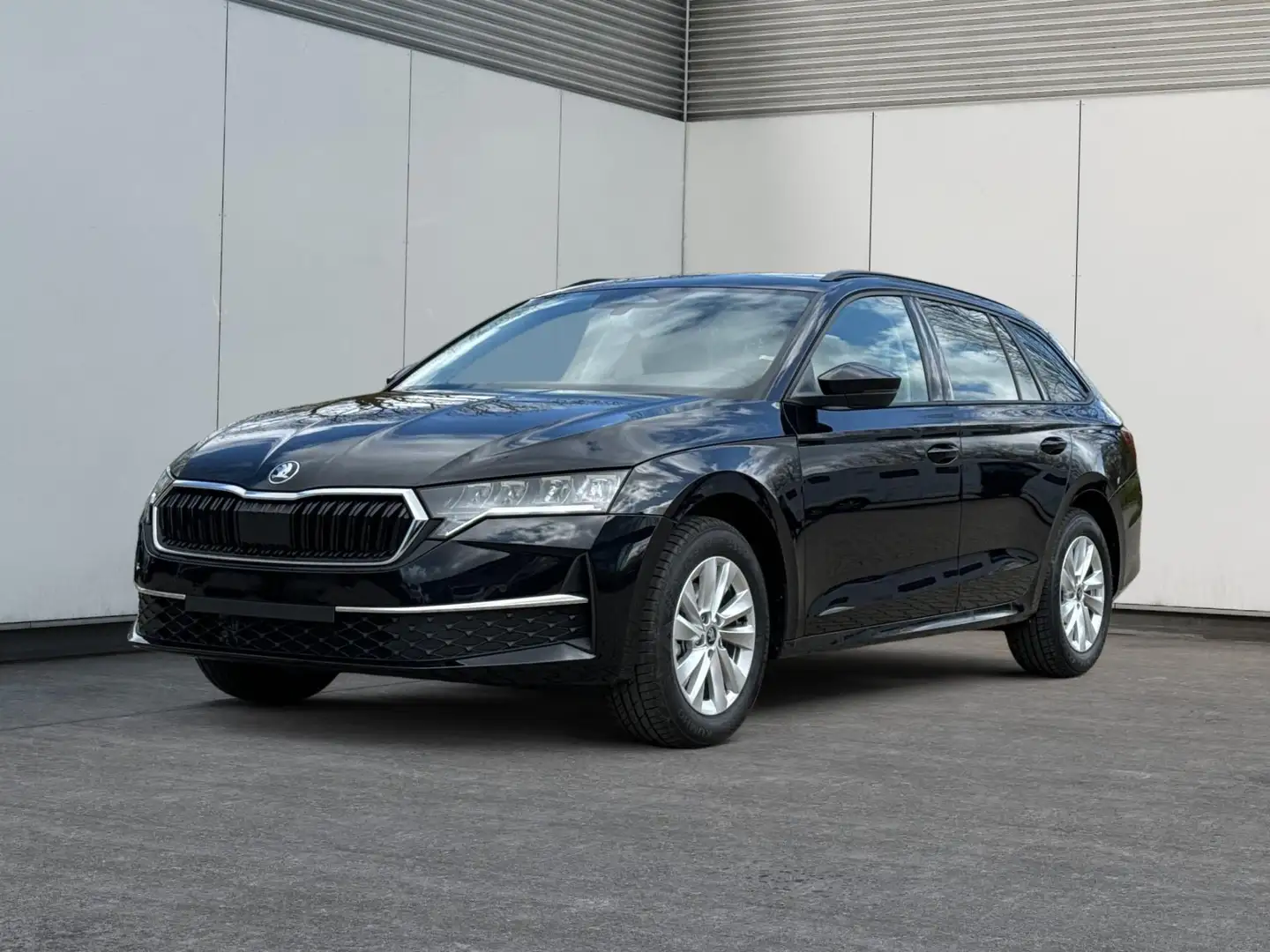 Skoda Octavia Combi Selection NAVI+KAMERA+LED+EL. HECKKL.+SHZ... Schwarz - 1