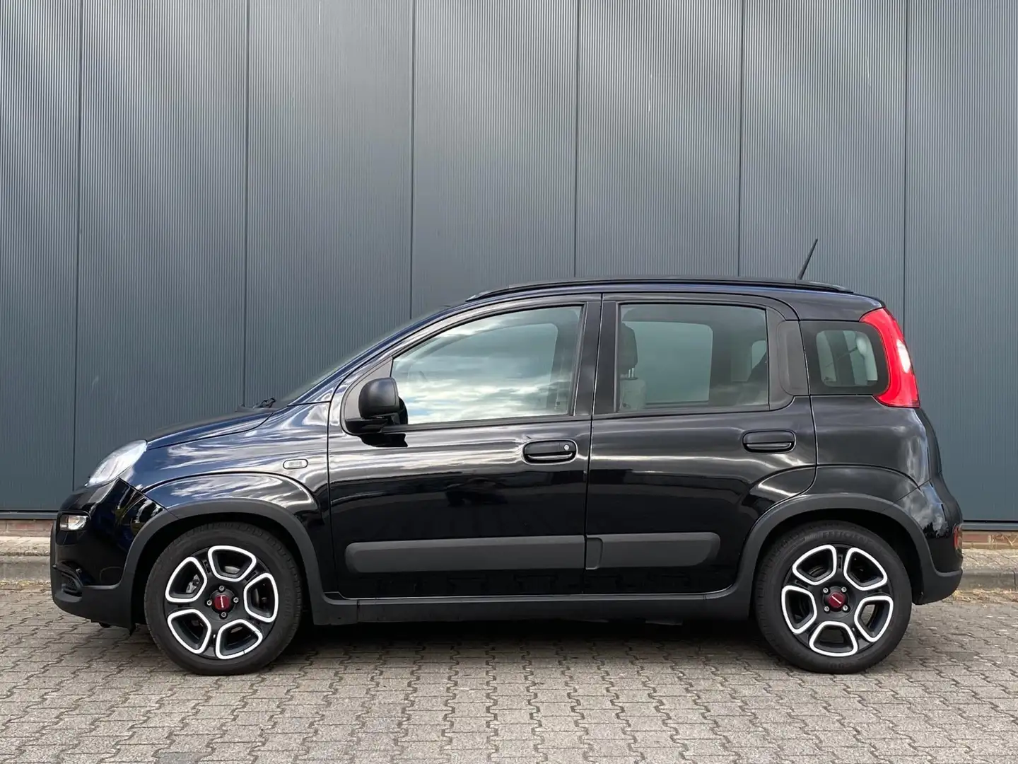Fiat Panda 1.0 Hybrid City Life | 5-persoons | Airco | Telefo Noir - 2