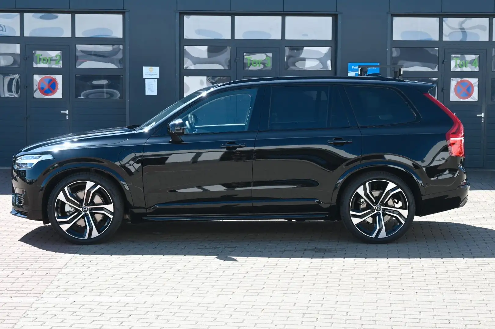 Volvo XC90 T8 Recharge AWD Ultra Dark*PANO*B&W*STHZ*QI Schwarz - 2