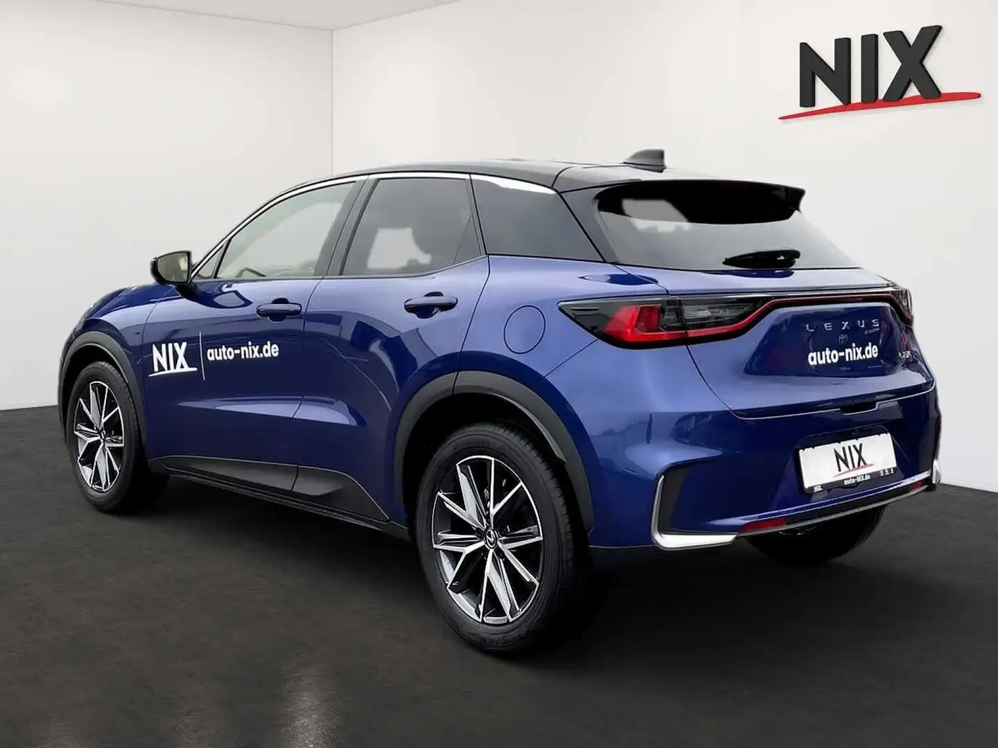 Lexus LBX 1.5 Hybrid Emotion Technologie Safe & Sound Bleu - 2