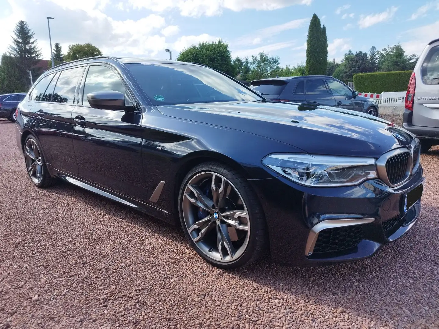 BMW 550 Touring d xDrive *1.Hand+LED+Pano-Dach+AHK* Noir - 2