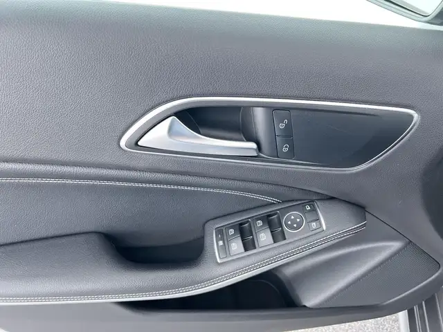 Mercedes-Benz A-Class view 12