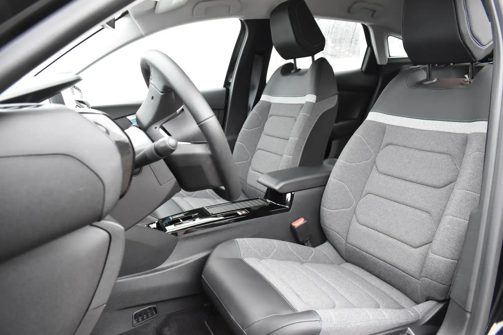 Citroen E-C4 Electric Feel Pack 50 kWh | Navi | Camera | Airco ECC | Zwart - 2