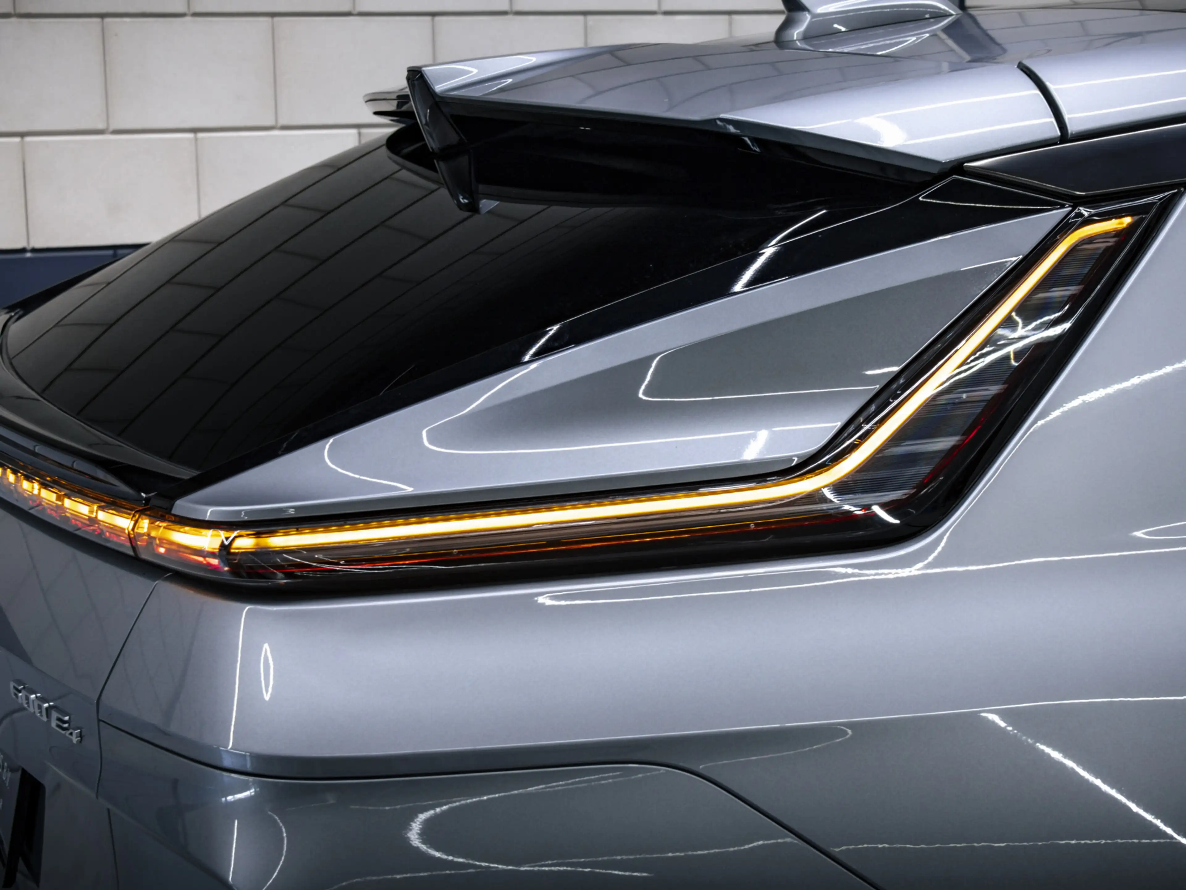 Cadillac Lyriq Sport 600 EV / Juniper Interior — photo 7