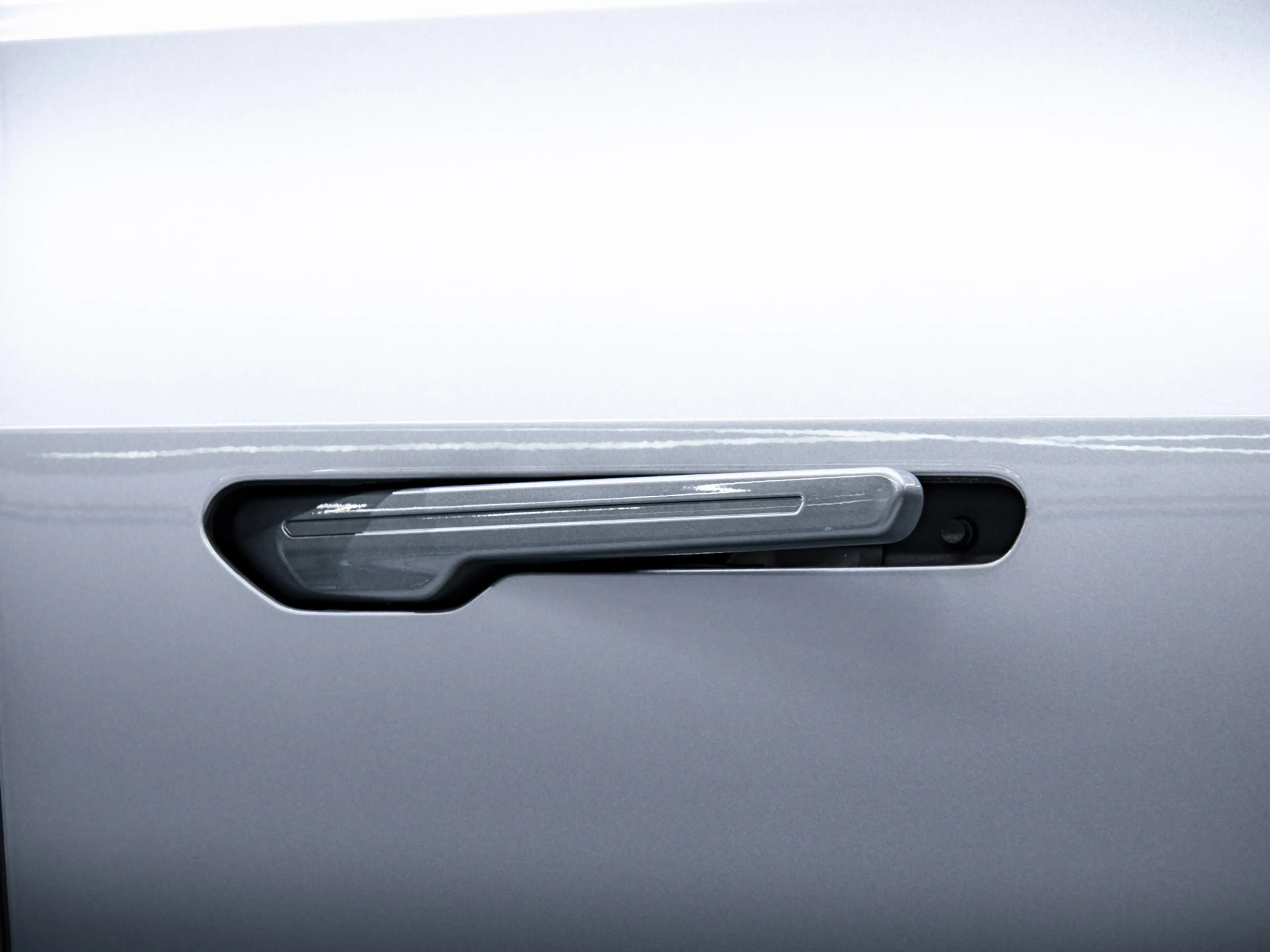 Cadillac Lyriq Sport 600 EV / Juniper Interior — photo 10