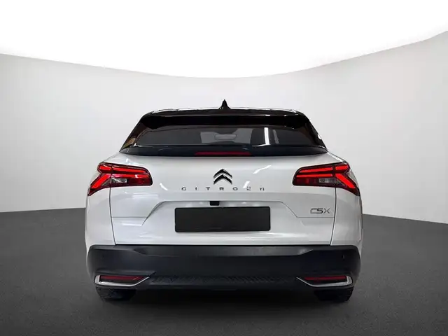 Citroen C5 X view 4
