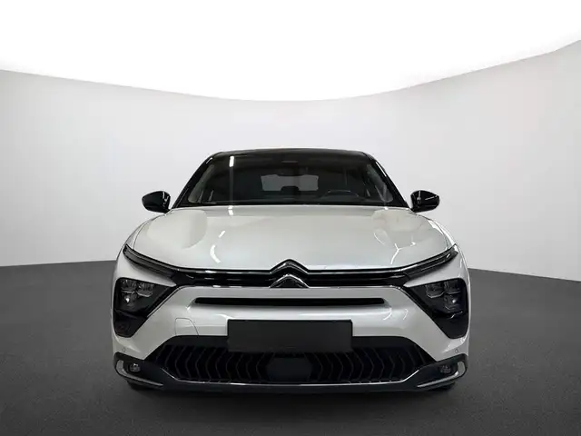 Citroen C5 X view 3