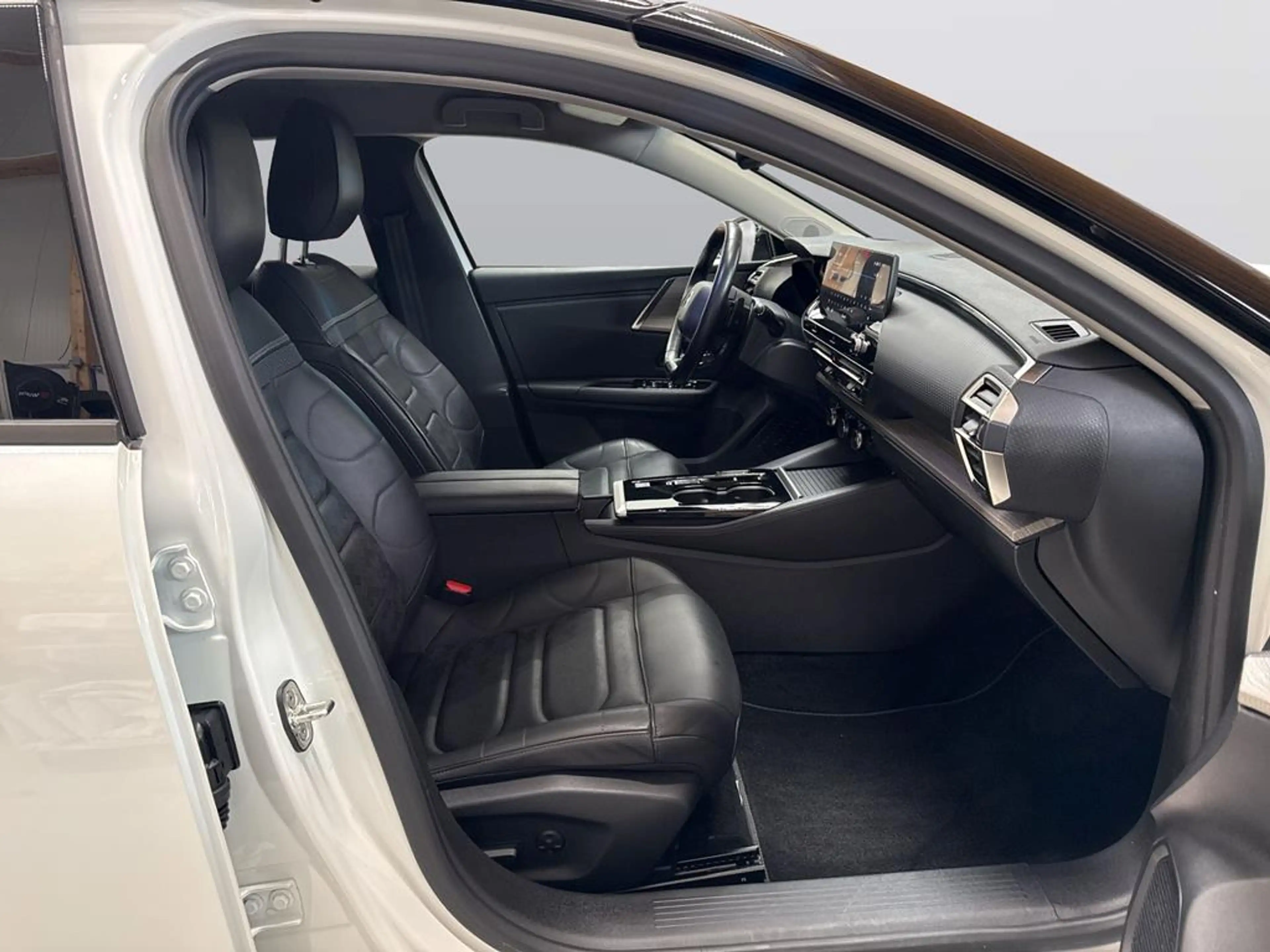 Citroen C5 X Shine Pack Hybrid — photo 13