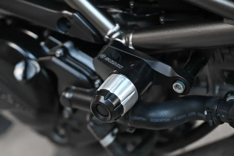 Suzuki SV 650 - foto 6