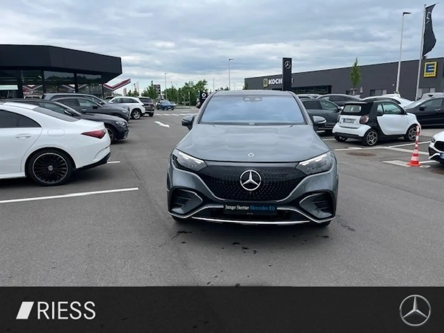 Mercedes-Benz EQE SUV EQE 300 SUV AMG Sport Distr Pano WPumpe Akustik Šedá - 2