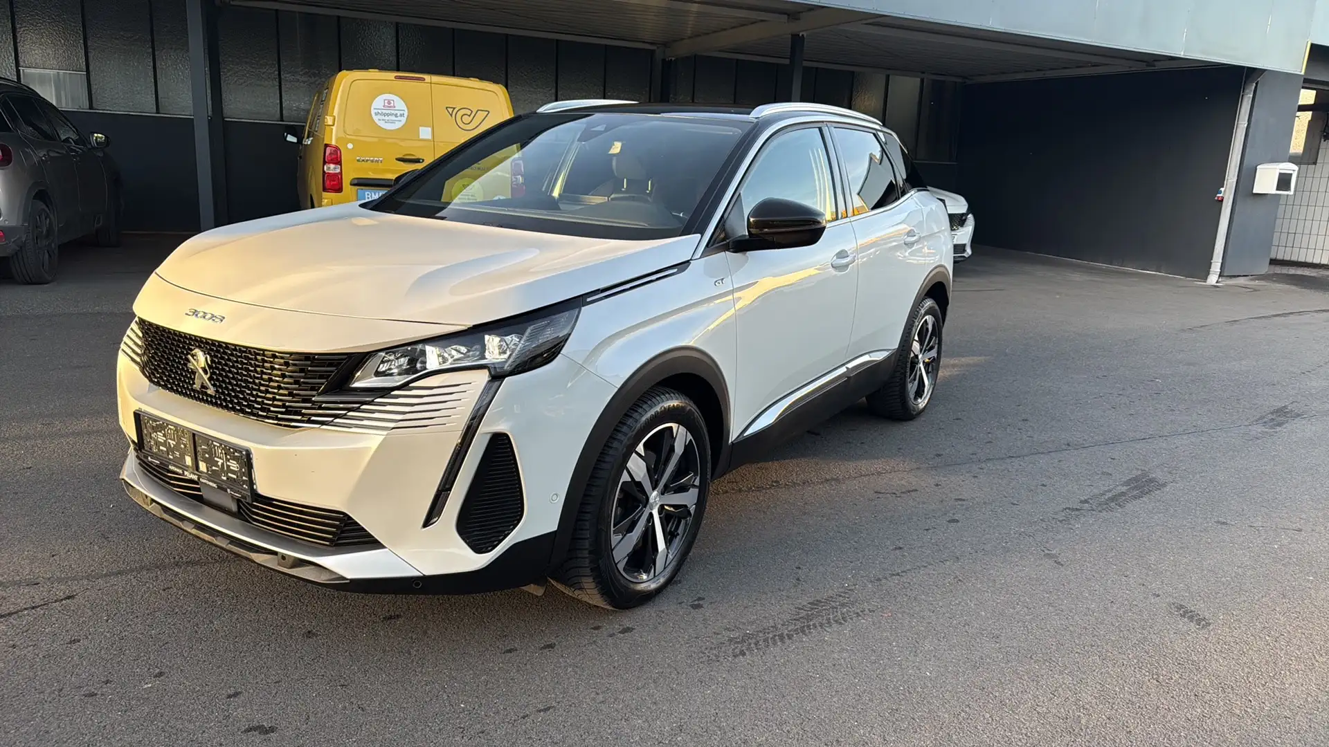 Peugeot 3008 3008 GT BHDI130 EAT8 Weiß - 1