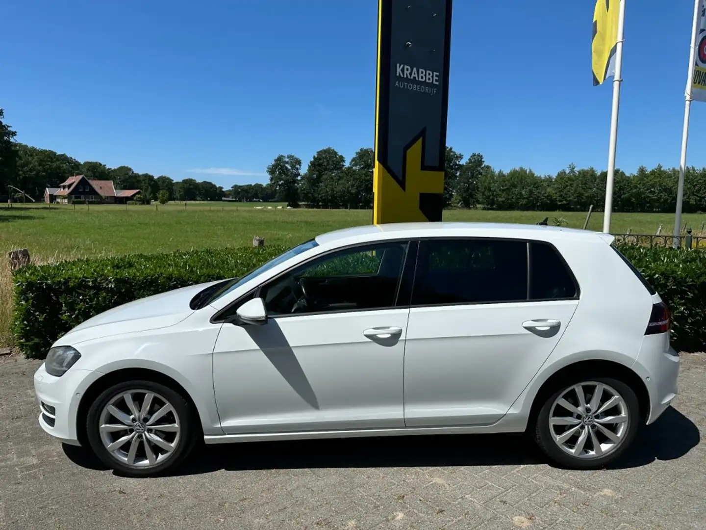 Volkswagen Golf 1.4 TSI Highline DSG7 Xenon / Camera Wit - 2