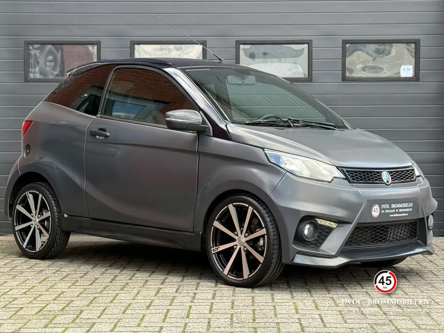 Aixam GTI Coupé Brommobiel AIRCO 2017 1e eig 37dkm BOMVOL! Grijs - 2