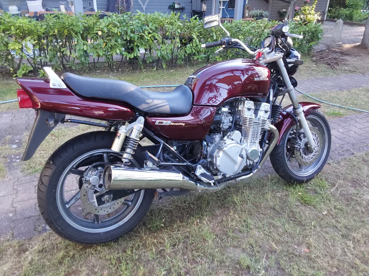 Honda CB 750 Červená - 1