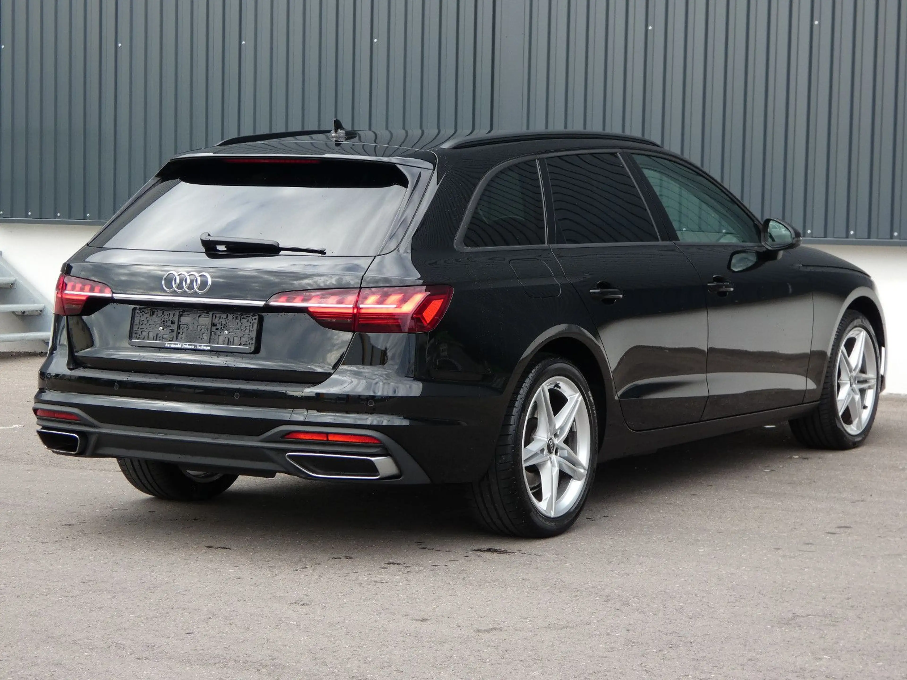 Audi A4 35 TDI S tronic Matrix Nav ACC Kamera HiFi 18 — photo 31