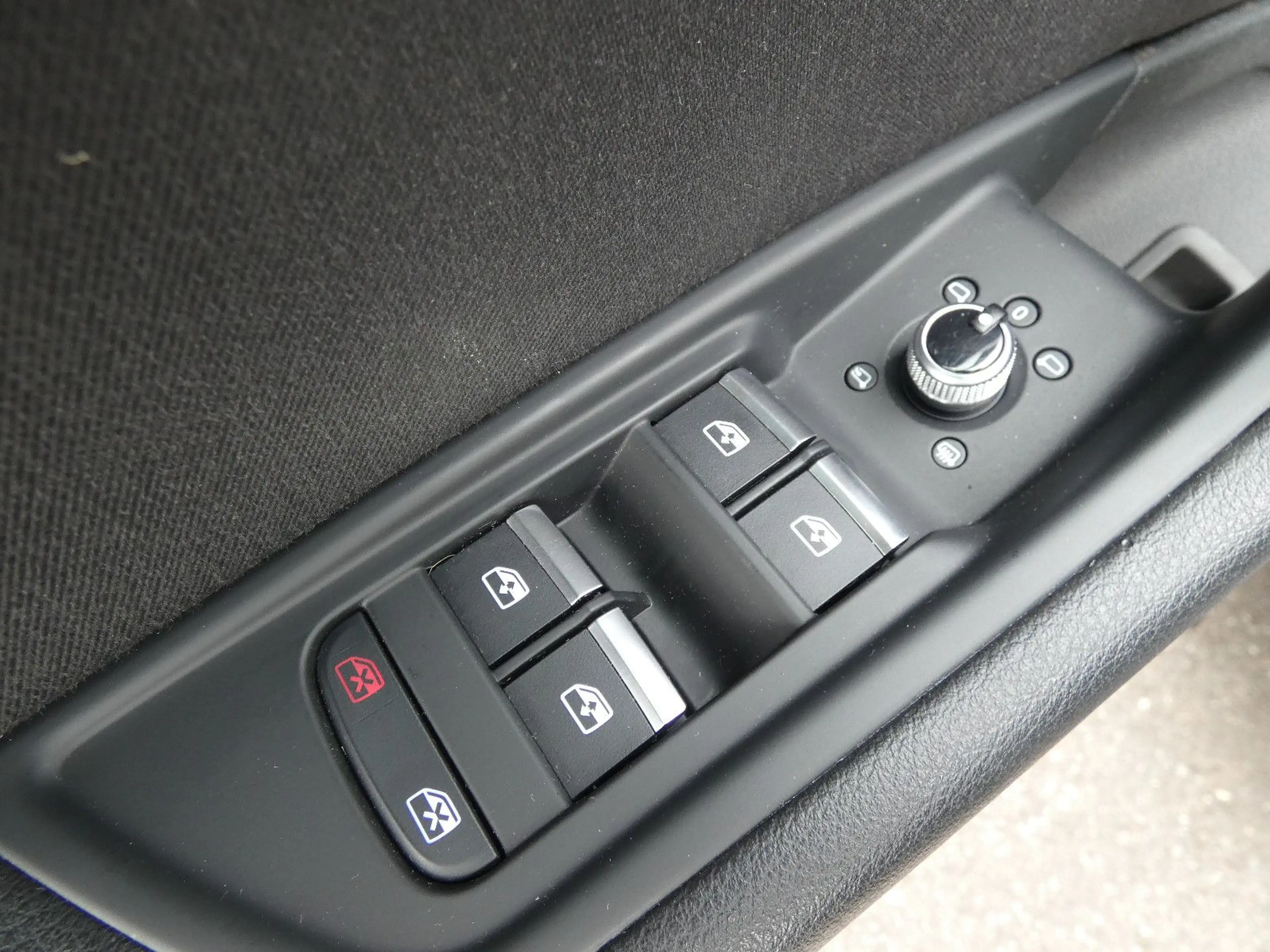 Audi A4 35 TDI S tronic Matrix Nav ACC Kamera HiFi 18 — photo 20