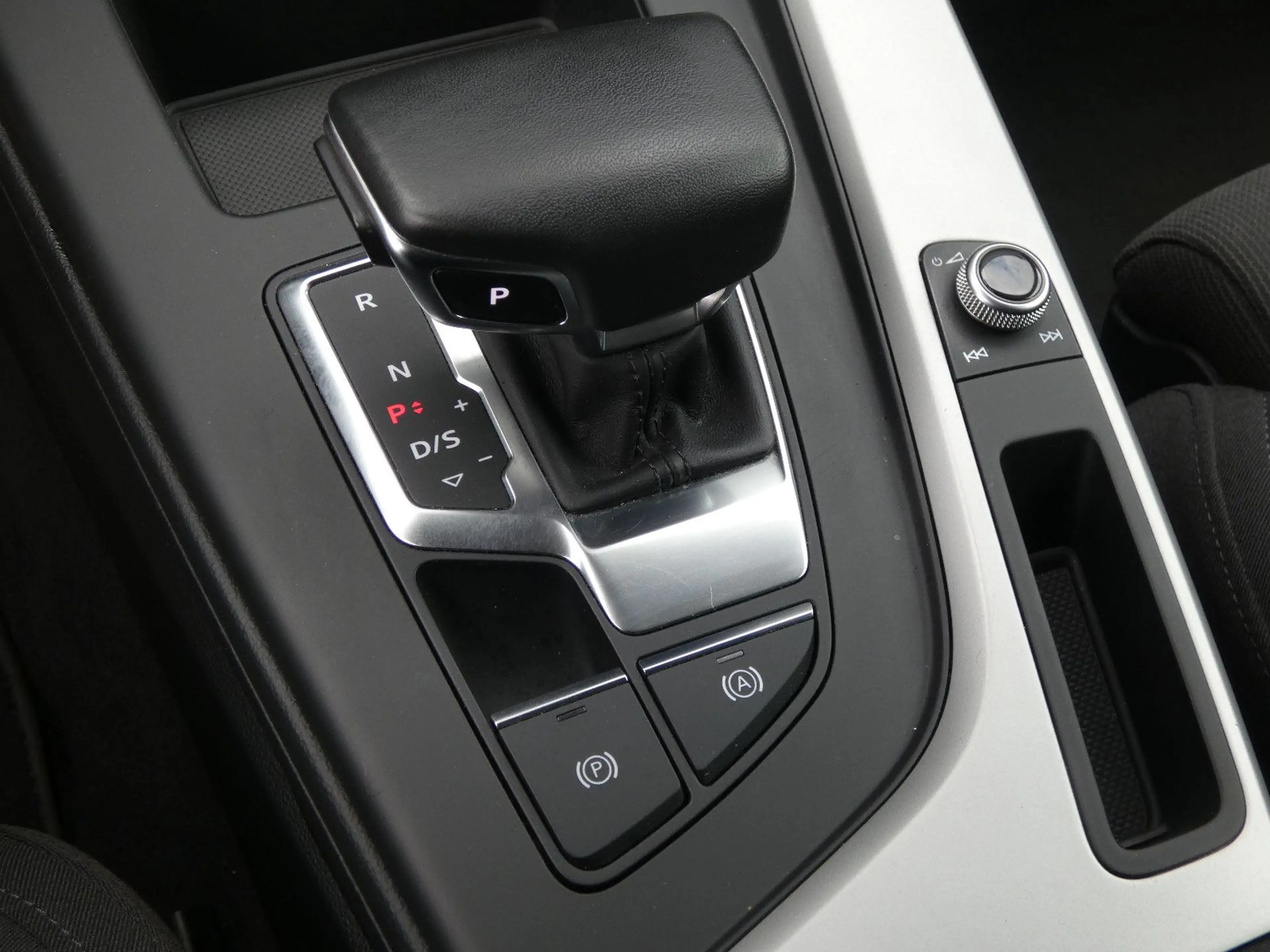Audi A4 35 TDI S tronic Matrix Nav ACC Kamera HiFi 18 — photo 18