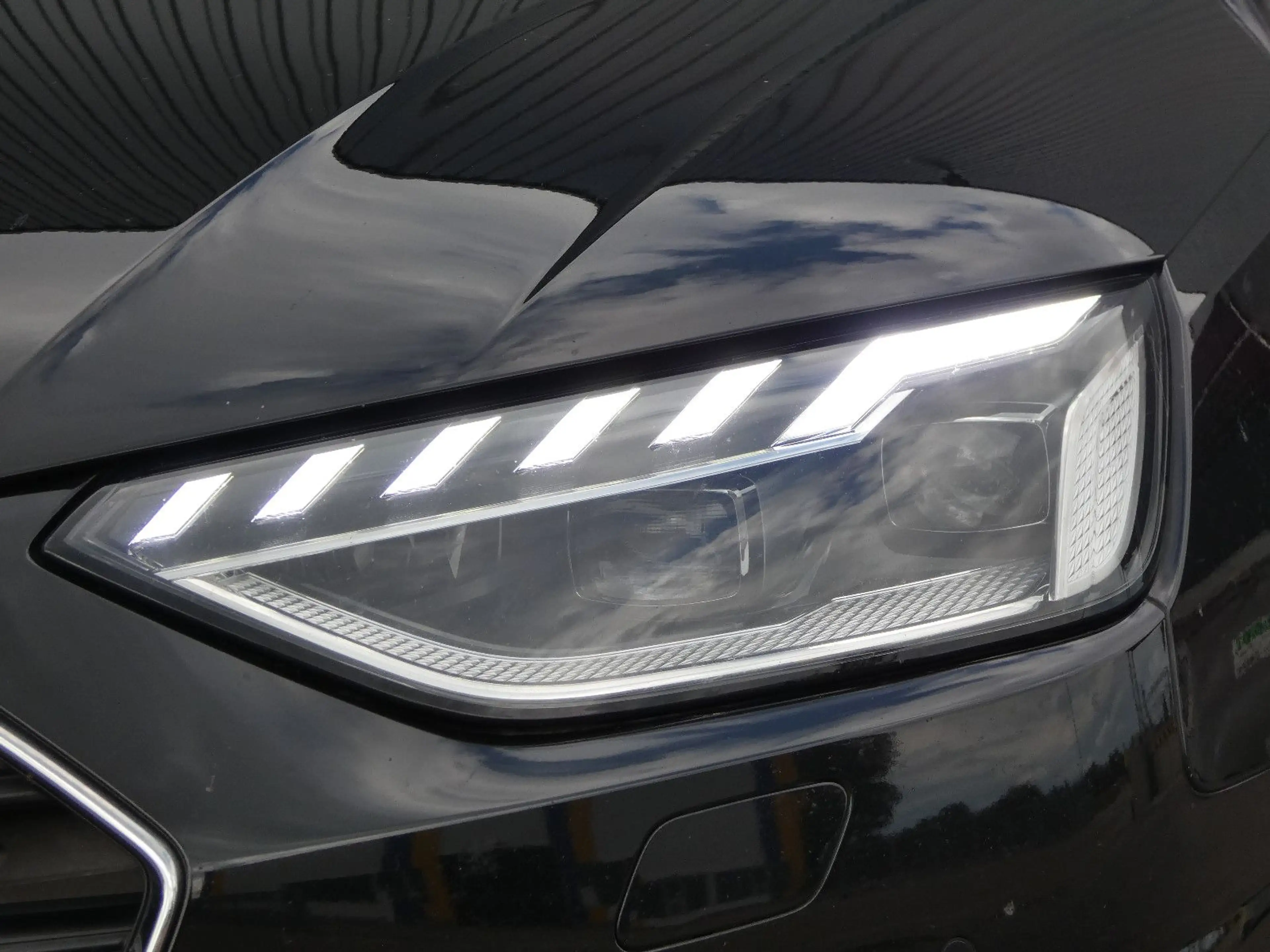 Audi A4 35 TDI S tronic Matrix Nav ACC Kamera HiFi 18 — photo 26