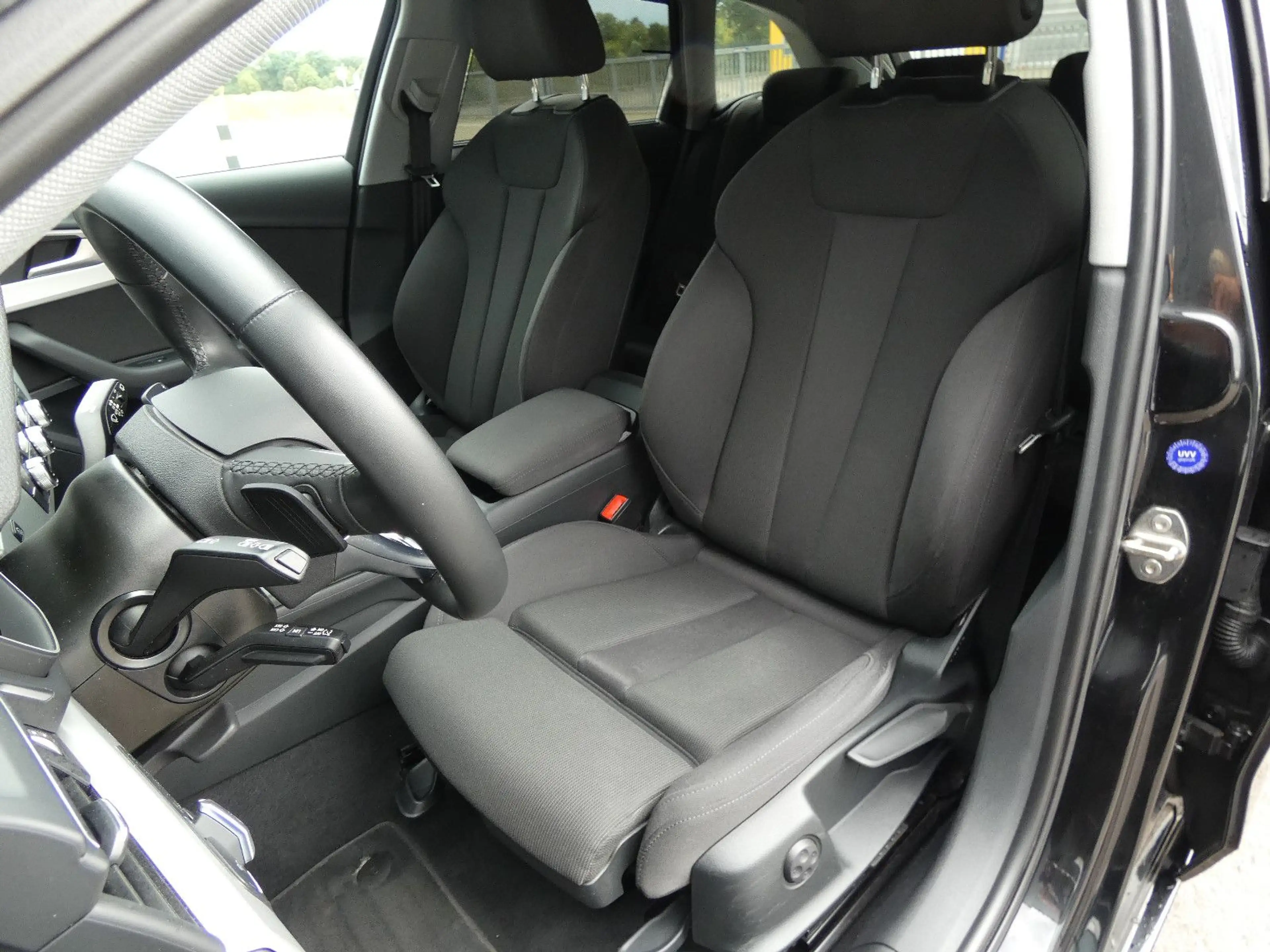 Audi A4 35 TDI S tronic Matrix Nav ACC Kamera HiFi 18 — photo 5