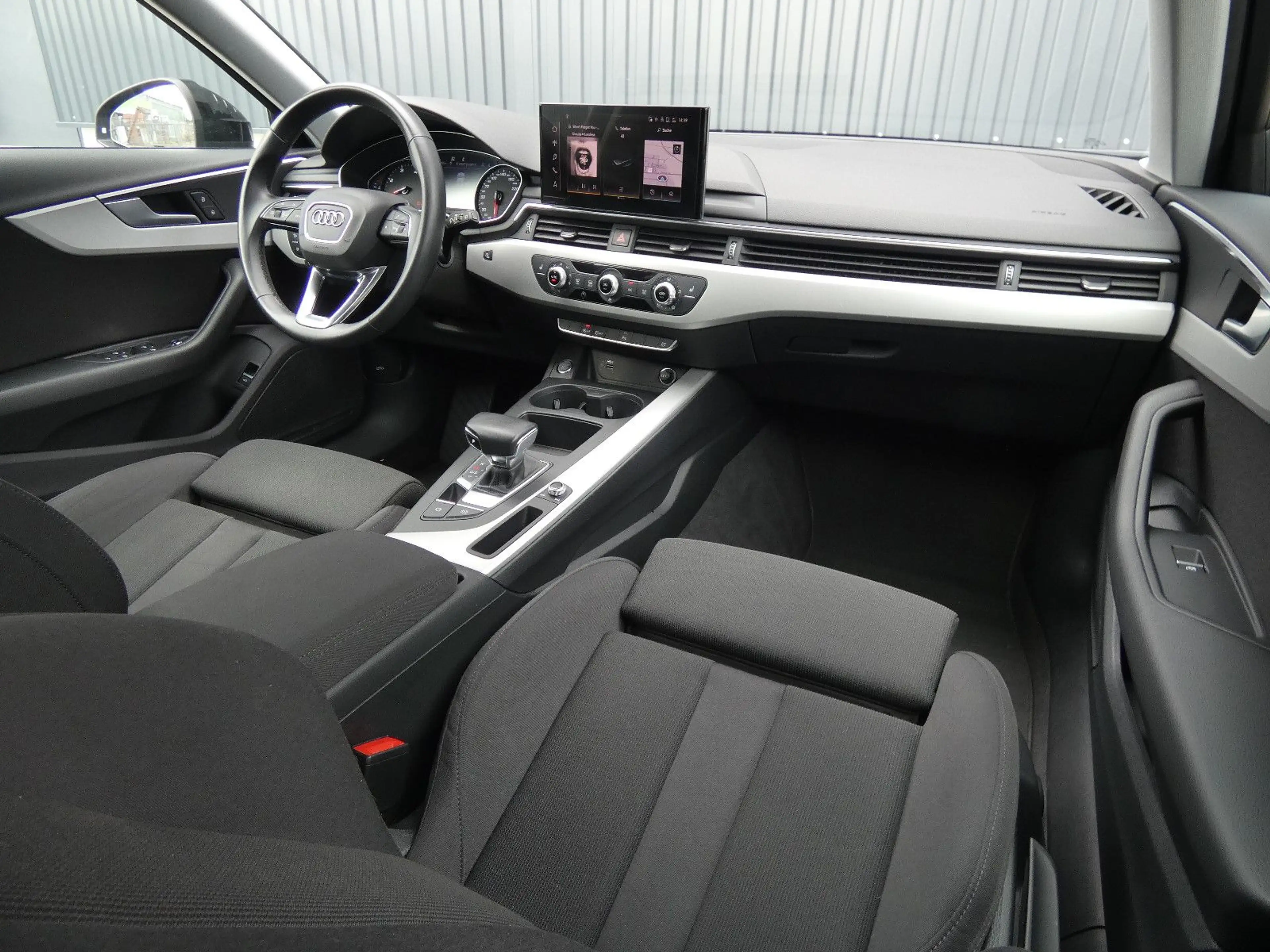 Audi A4 35 TDI S tronic Matrix Nav ACC Kamera HiFi 18 — photo 2