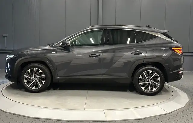 Hyundai Tucson view 2