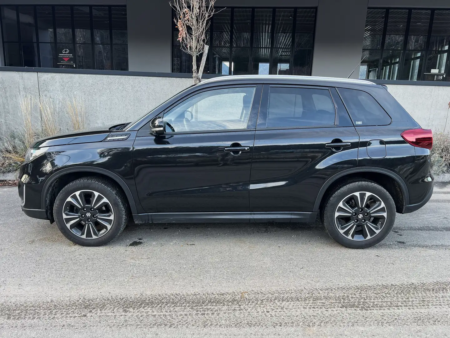 Suzuki Vitara 1.4 Top 4wd Allgrip LED Tetto Keyless Telecamera Noir - 2