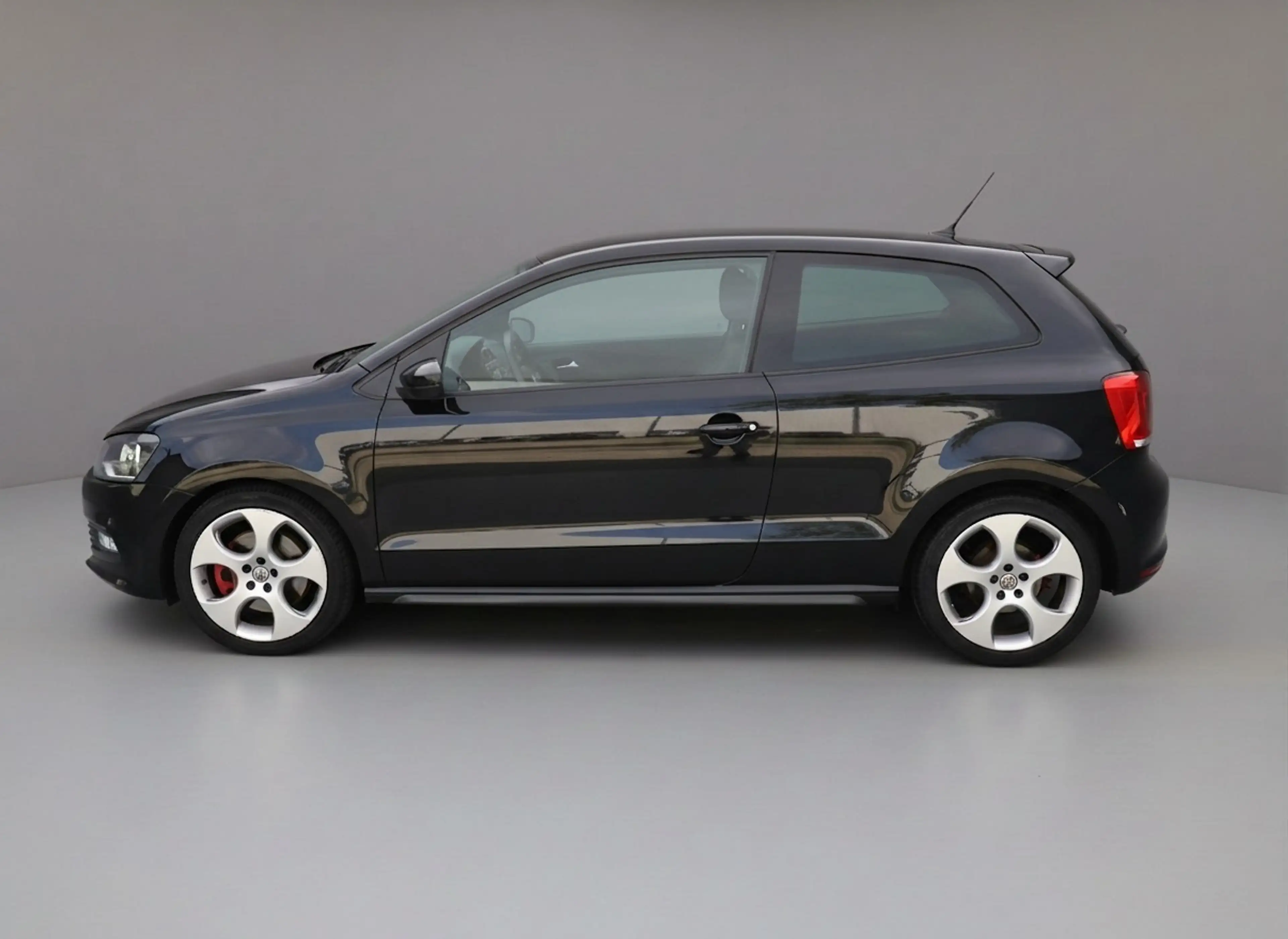 Volkswagen Polo GTI 1.4 TSI — photo 6