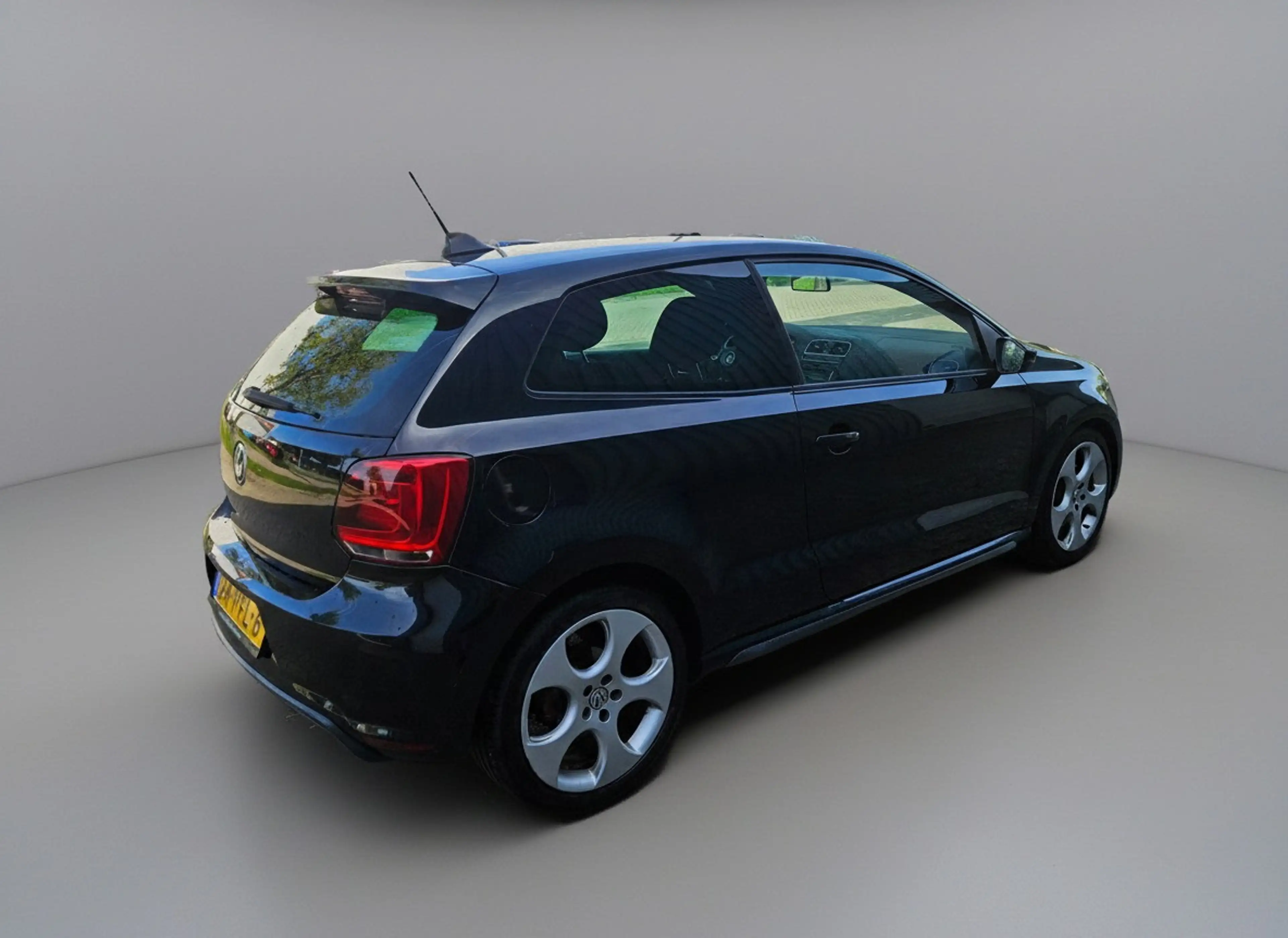Volkswagen Polo GTI 1.4 TSI — photo 4