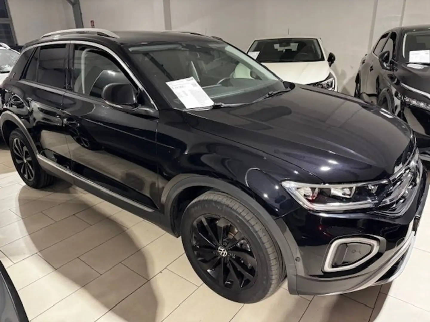 Volkswagen T-Roc 2.0 tdi Style 4motion 150cv DSG Zwart - 2