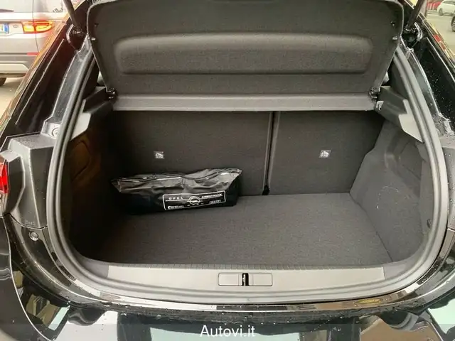 Opel Corsa view 9