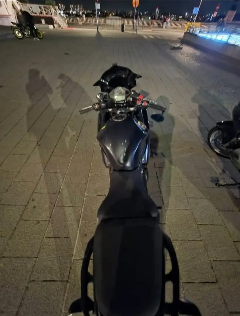 Kawasaki ER - 6 F de série Zwart - 2