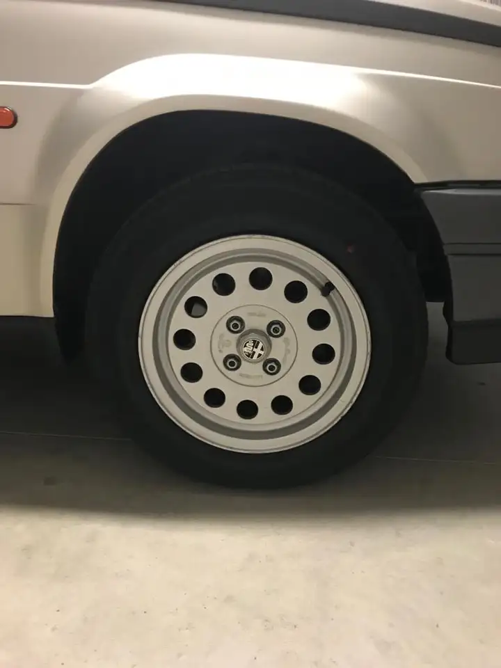 Alfa Romeo 75 1.8 ie, foto 9